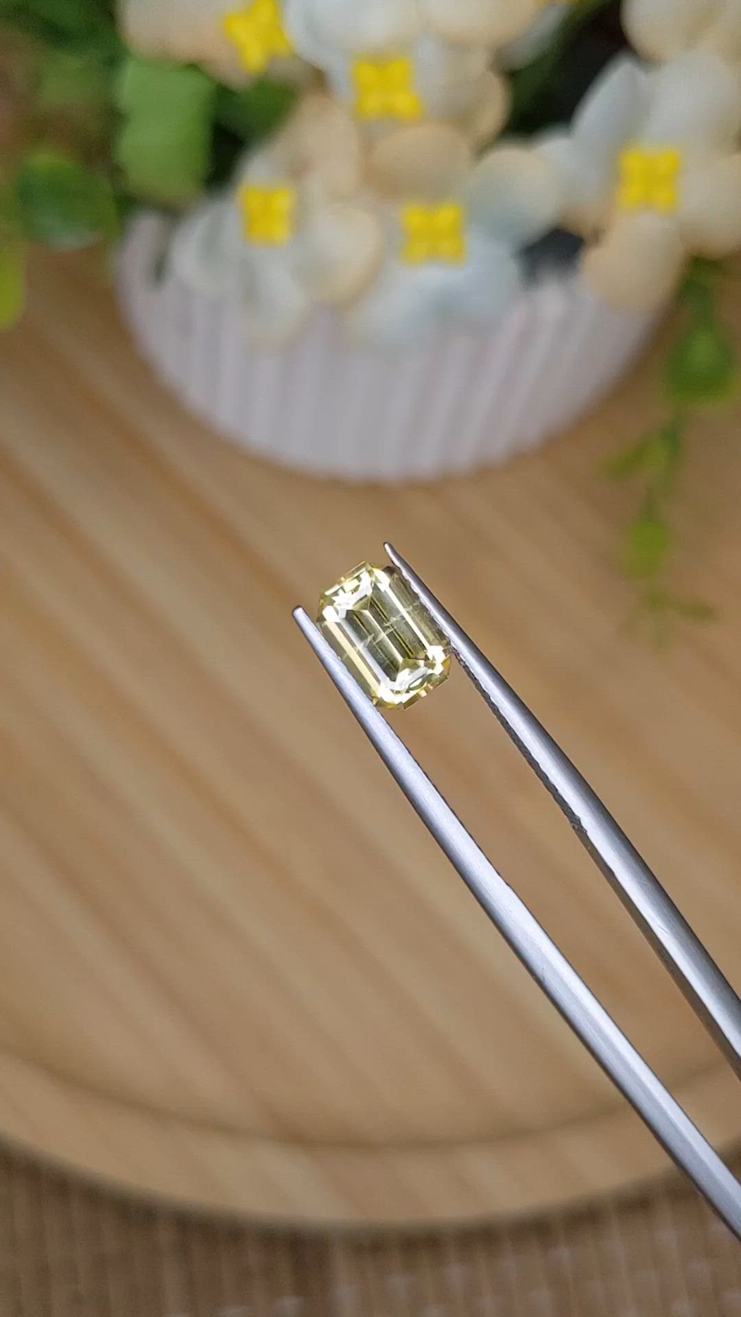 2.35 Ct. Yellow Zircon from Ceylon (Sri Lanka) Size Video
