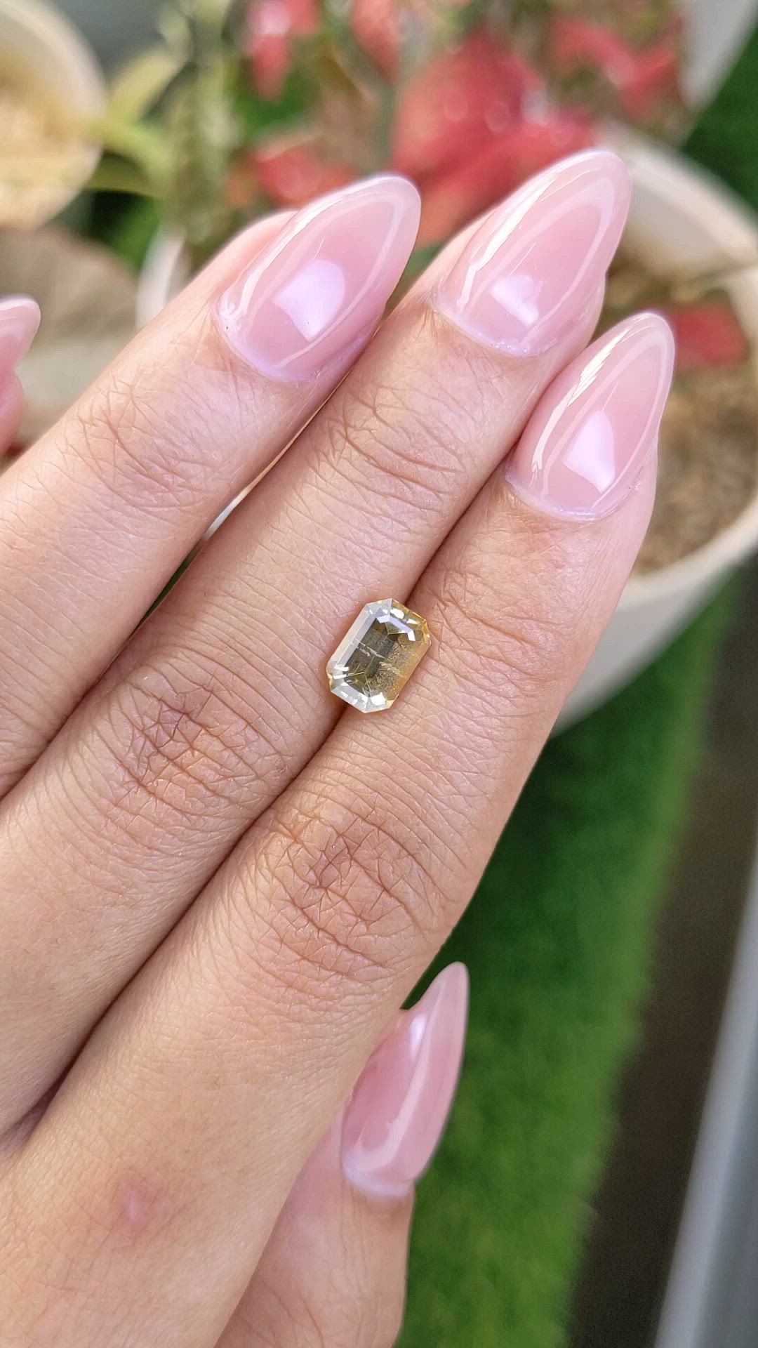 2.35 Ct. Yellow Zircon from Ceylon (Sri Lanka) Size Video