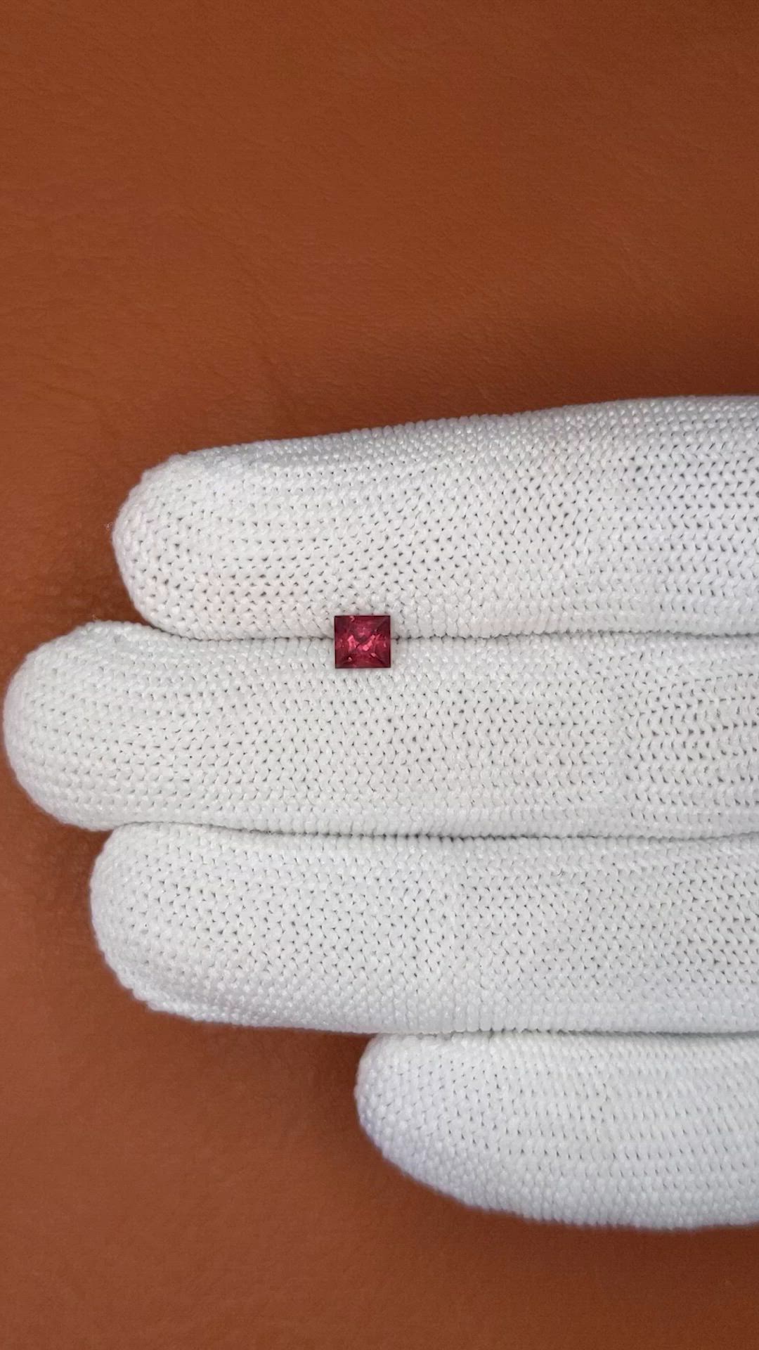 0.49 Ct. Purplish Red Rhodolite Garnet from Ceylon (Sri Lanka) Size Video