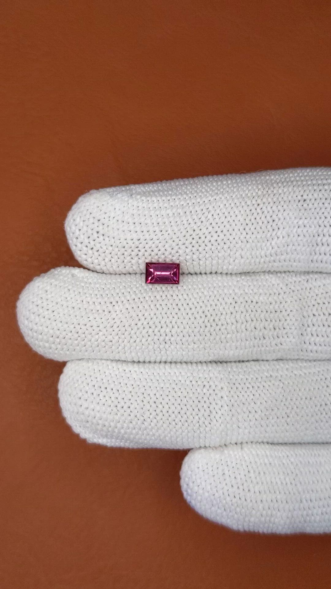 0.74 Ct. Pinkish Purple Rhodolite Garnet from Ceylon (Sri Lanka) Size Video