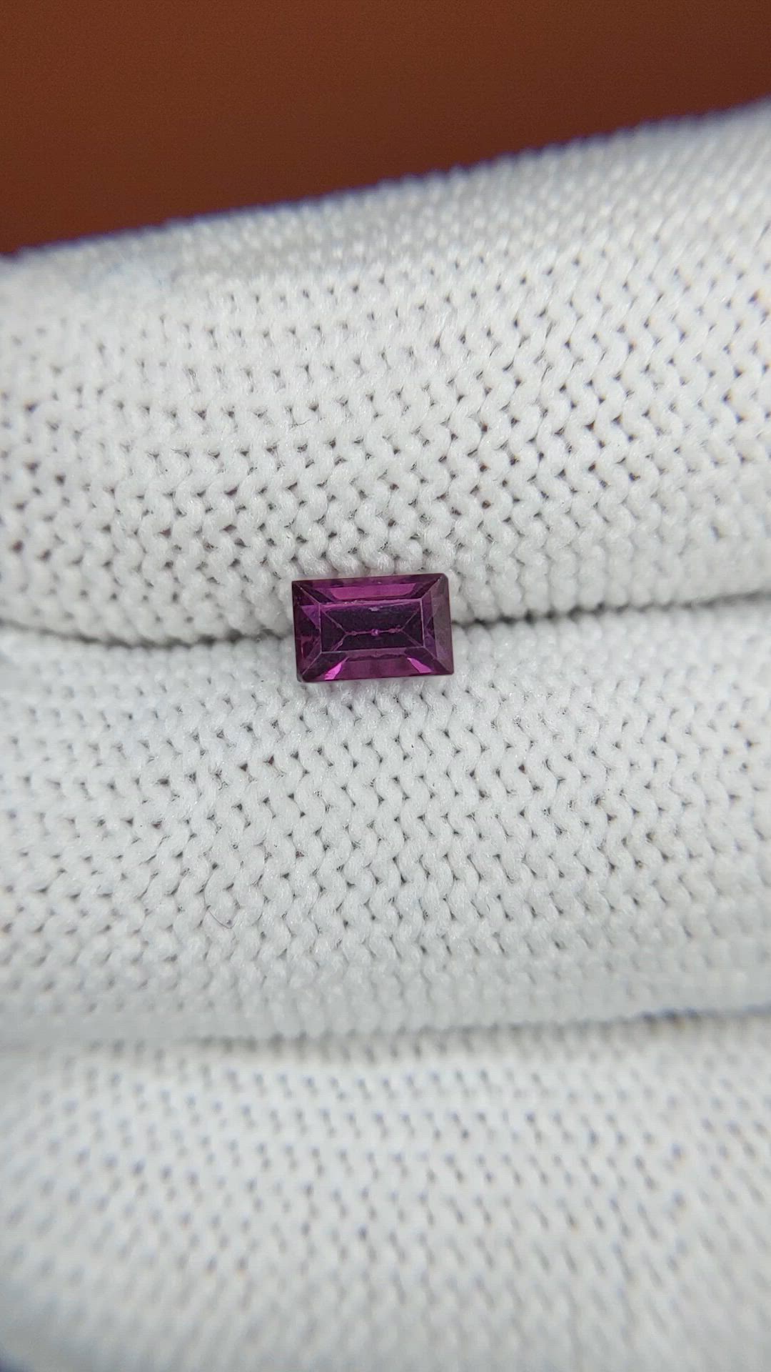 0.89 Ct. Pinkish Purple Rhodolite Garnet from Ceylon (Sri Lanka) Size Video