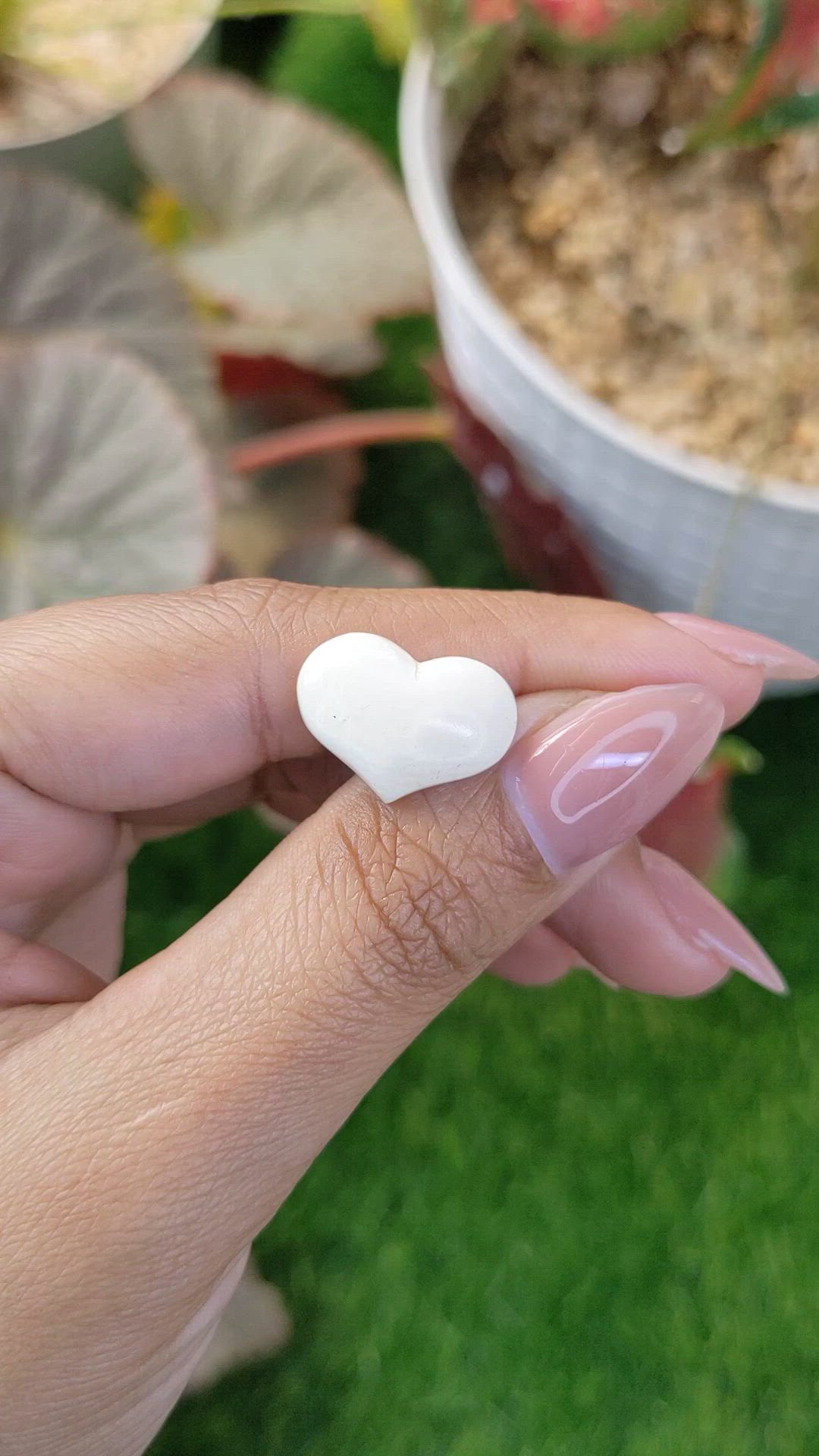 4.27 Ct. Salmon and White Cabochon Coral from Italy Size Video