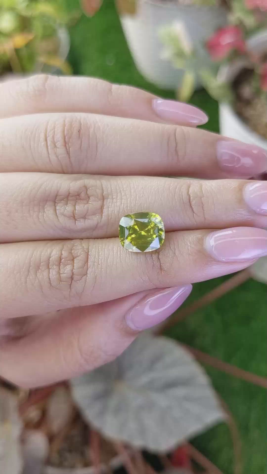 5.22 Ct. Yellowish Green Zircon from Ceylon (Sri Lanka) Size Video