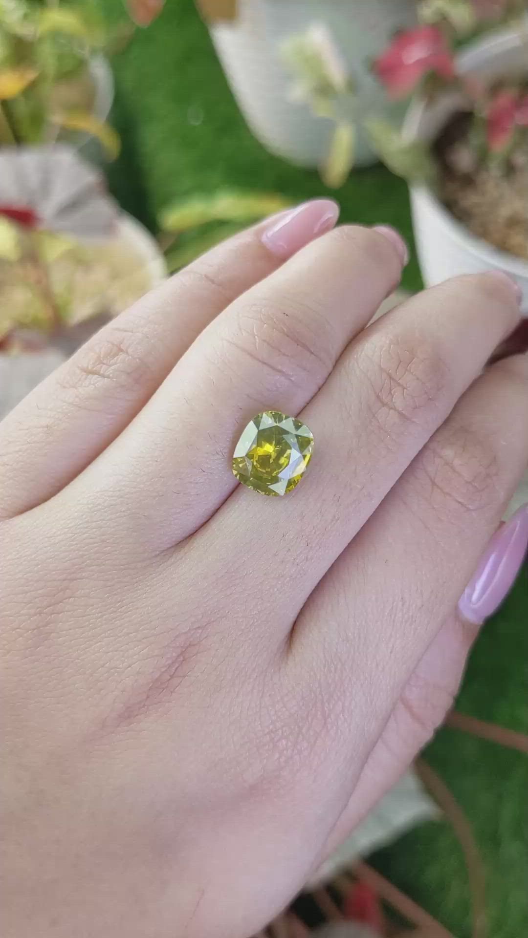 5.22 Ct. Yellowish Green Zircon from Ceylon (Sri Lanka) Size Video