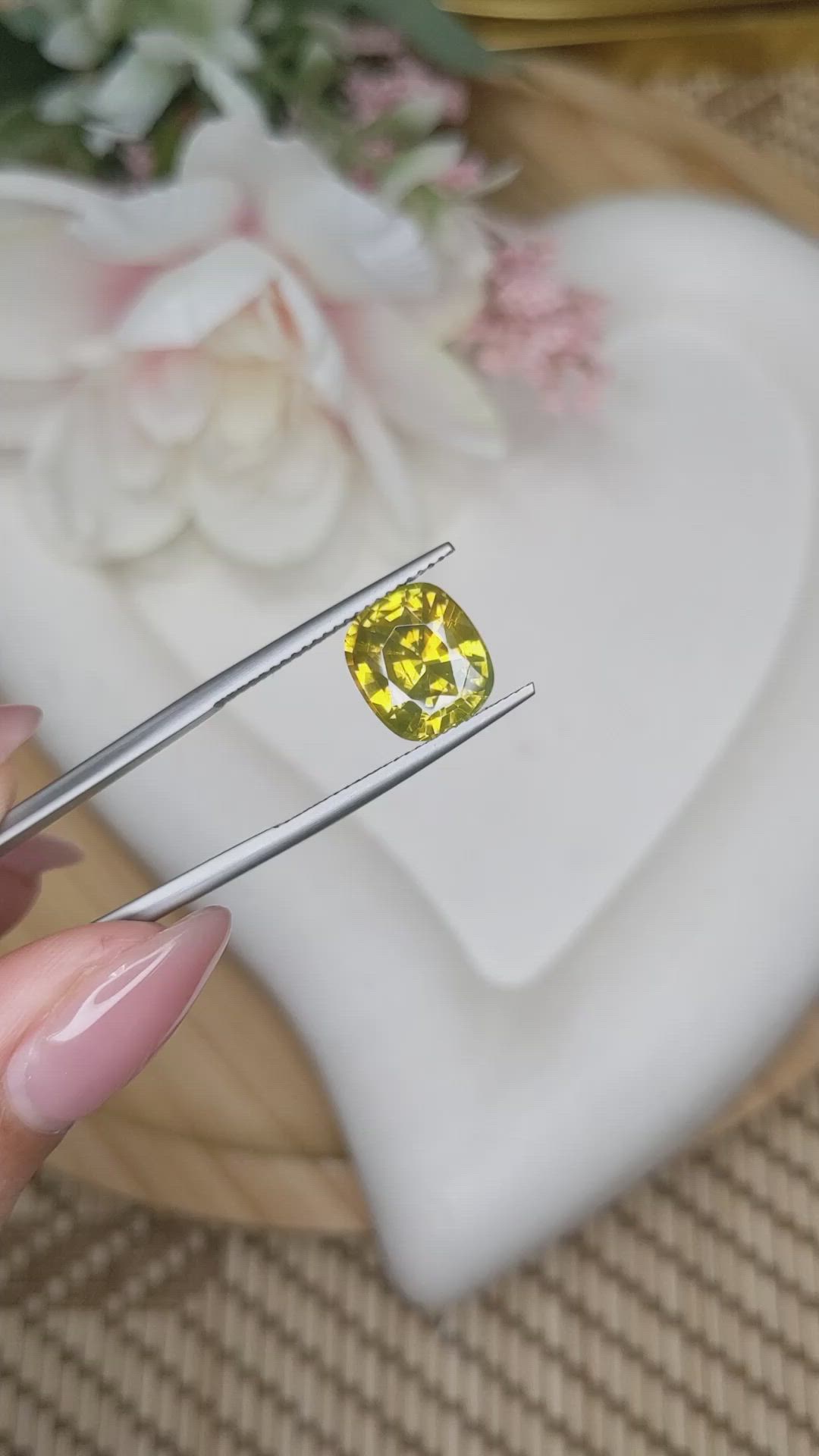 5.22 Ct. Yellowish Green Zircon from Ceylon (Sri Lanka) Size Video