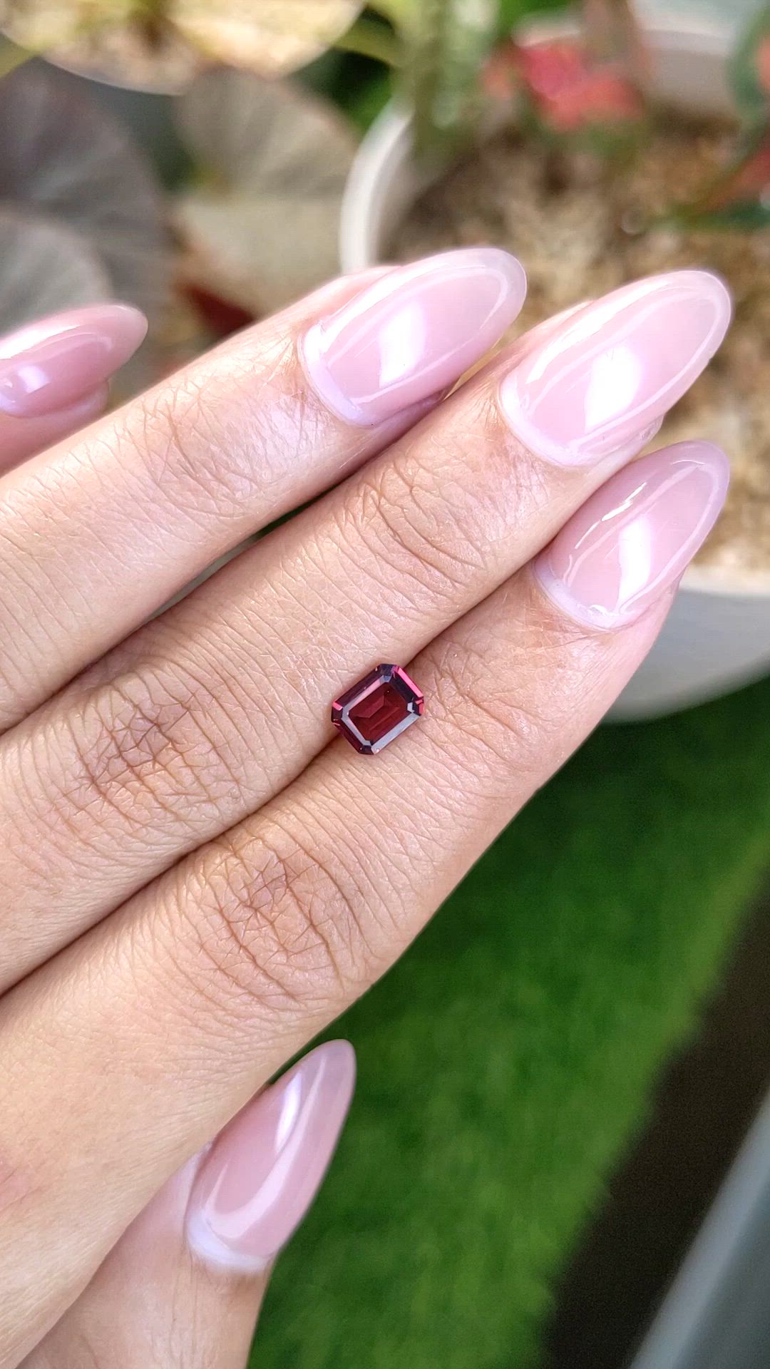 0.89 Ct. Purplish Red Rhodolite Garnet from Ceylon (Sri Lanka) Size Video