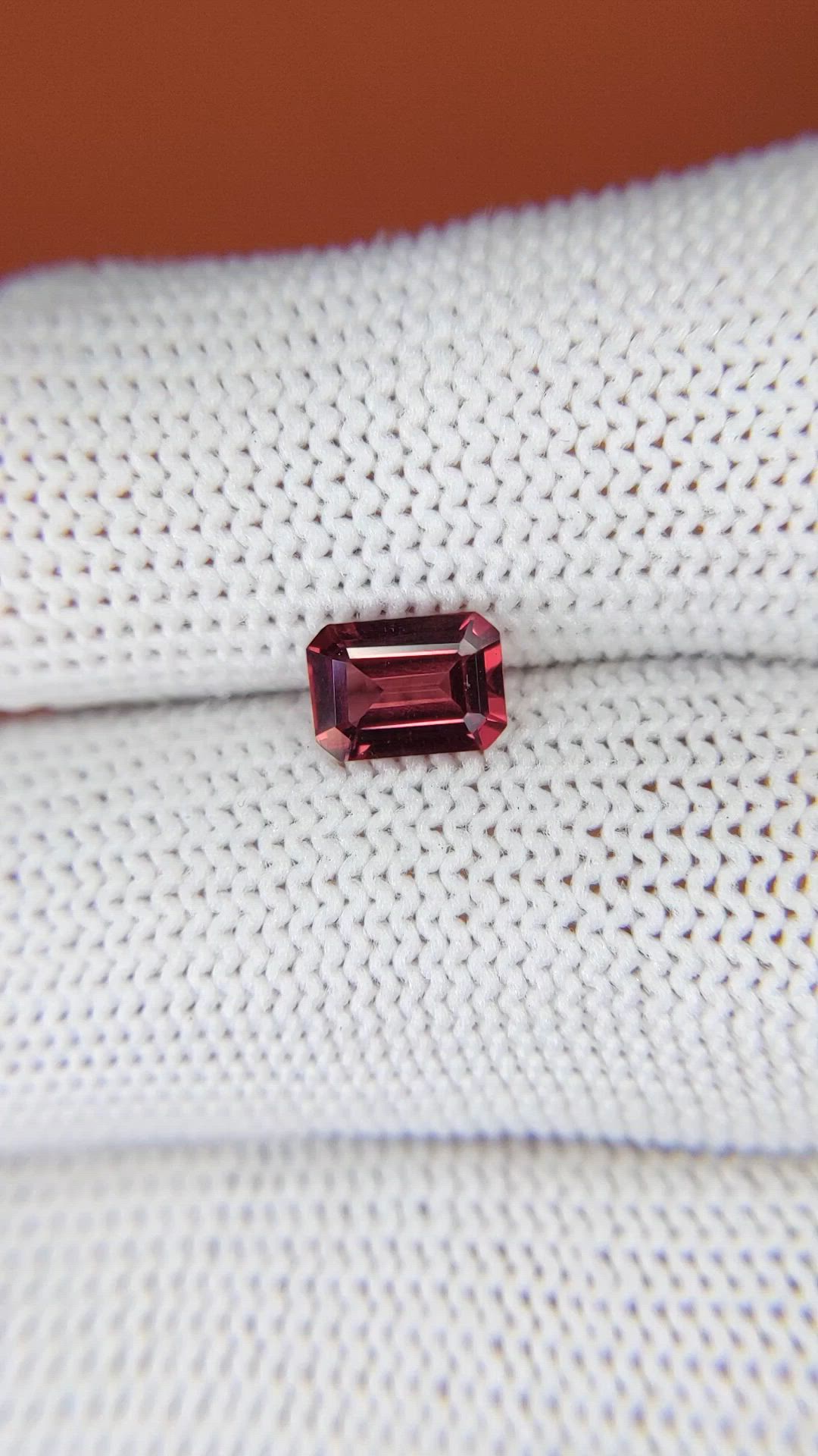 1.14 Ct. Purplish Pink Rhodolite Garnet from Ceylon (Sri Lanka) Size Video