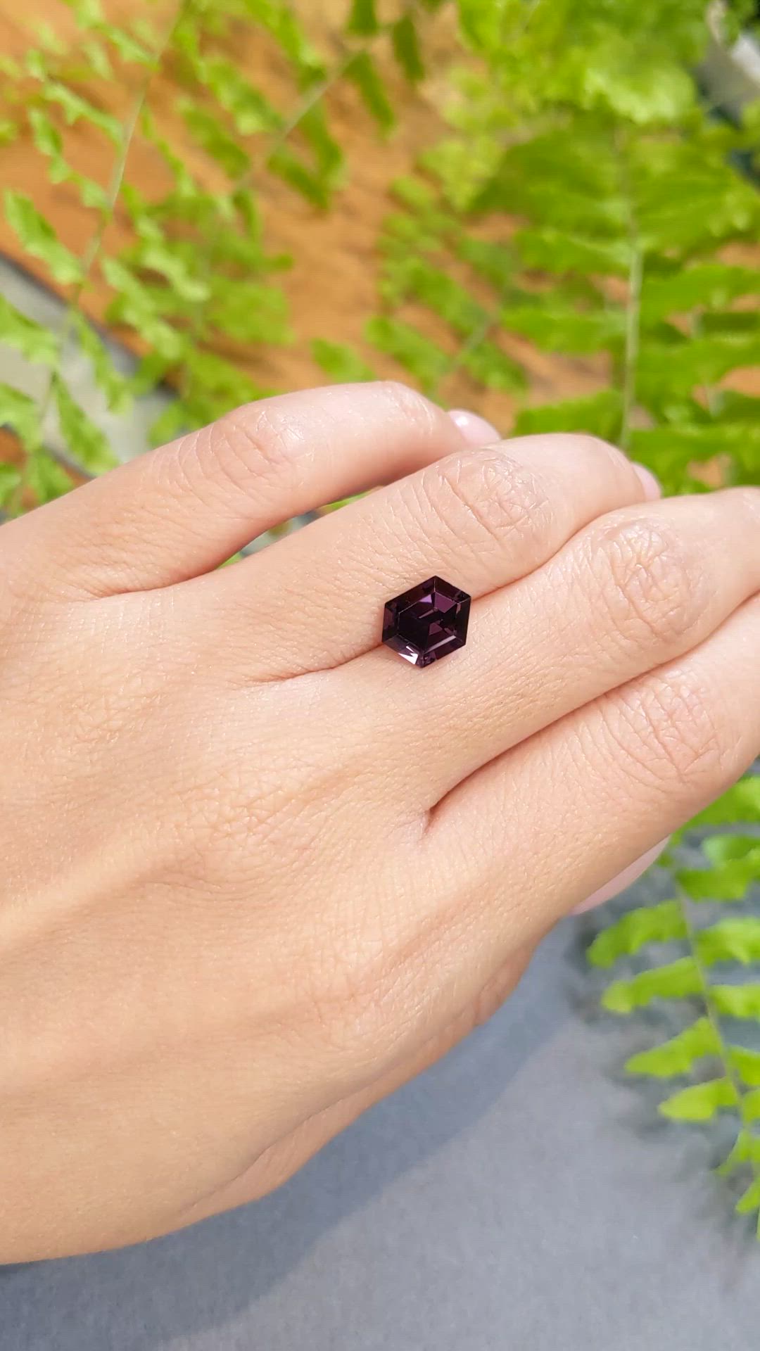 2.55 Ct. Purplish Red Spinel from Burma (Myanmar) Size Video