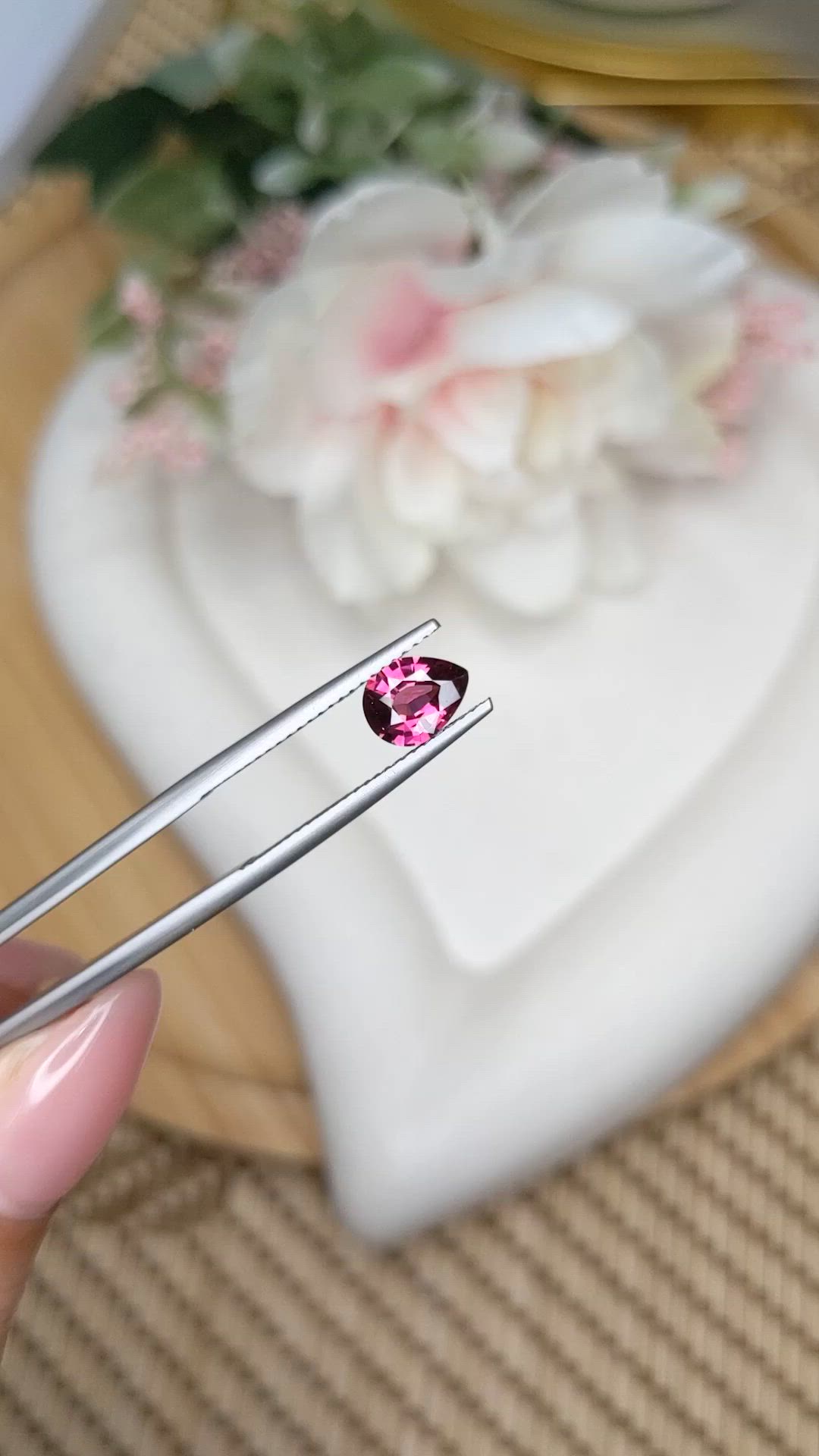 0.90 Ct. Purplish Pink Rhodolite Garnet from Ceylon (Sri Lanka) Size Video