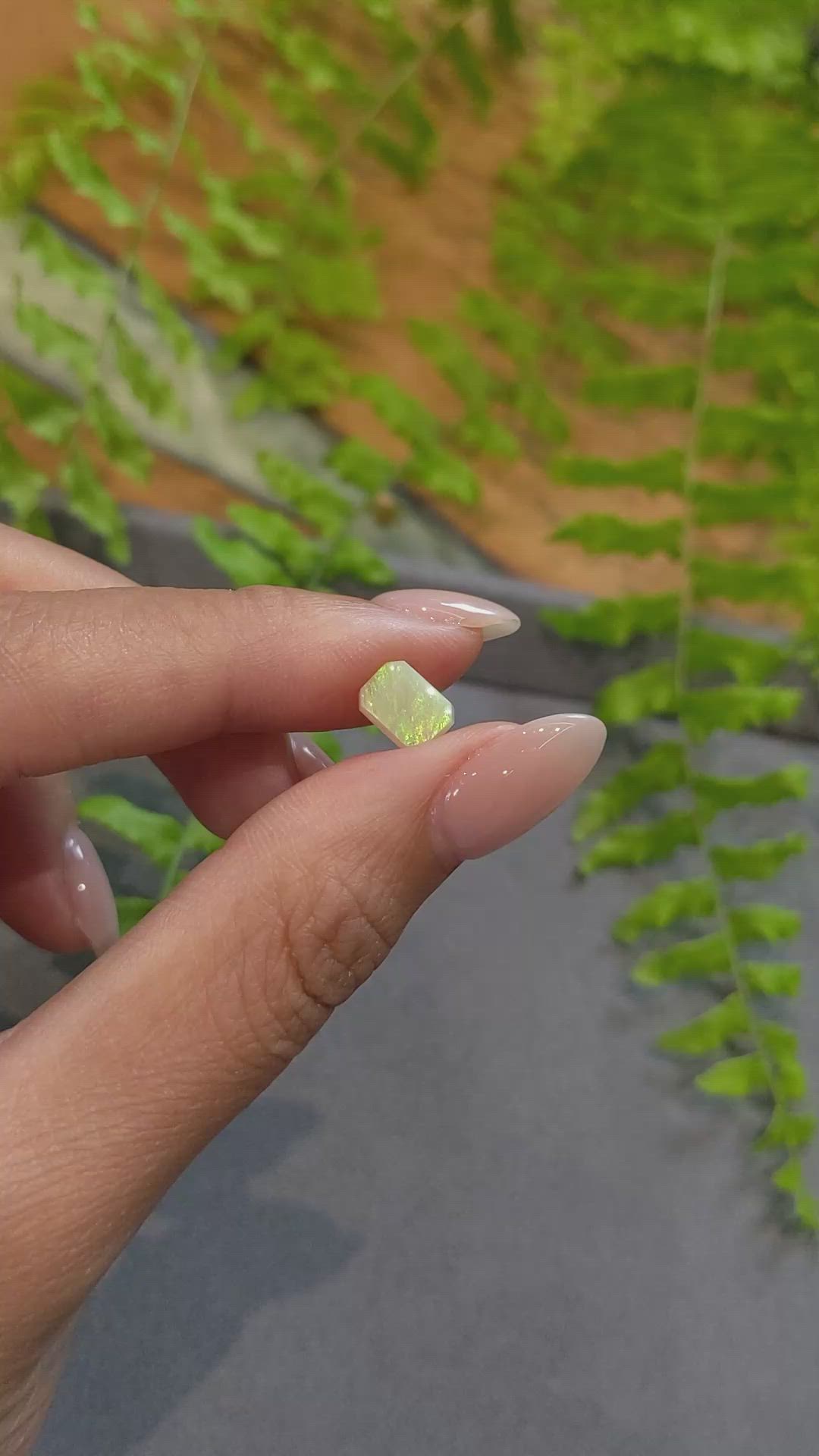 0.99 Ct. Multi Color White Opal (Light Opal) from Australia Size Video