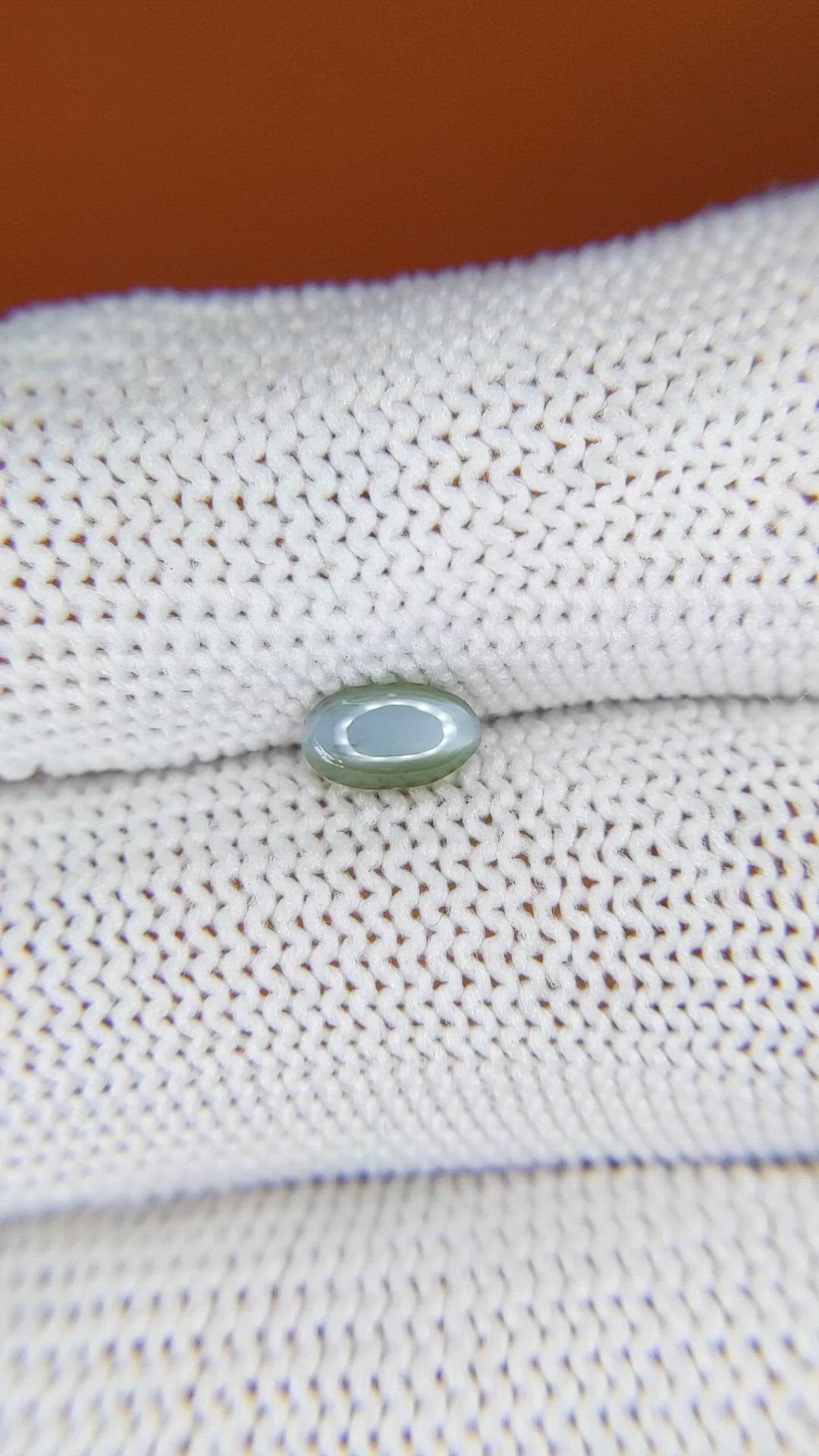 0.64 Ct. Green Cabochon Chrysoberyl from Ceylon (Sri Lanka) Size Video