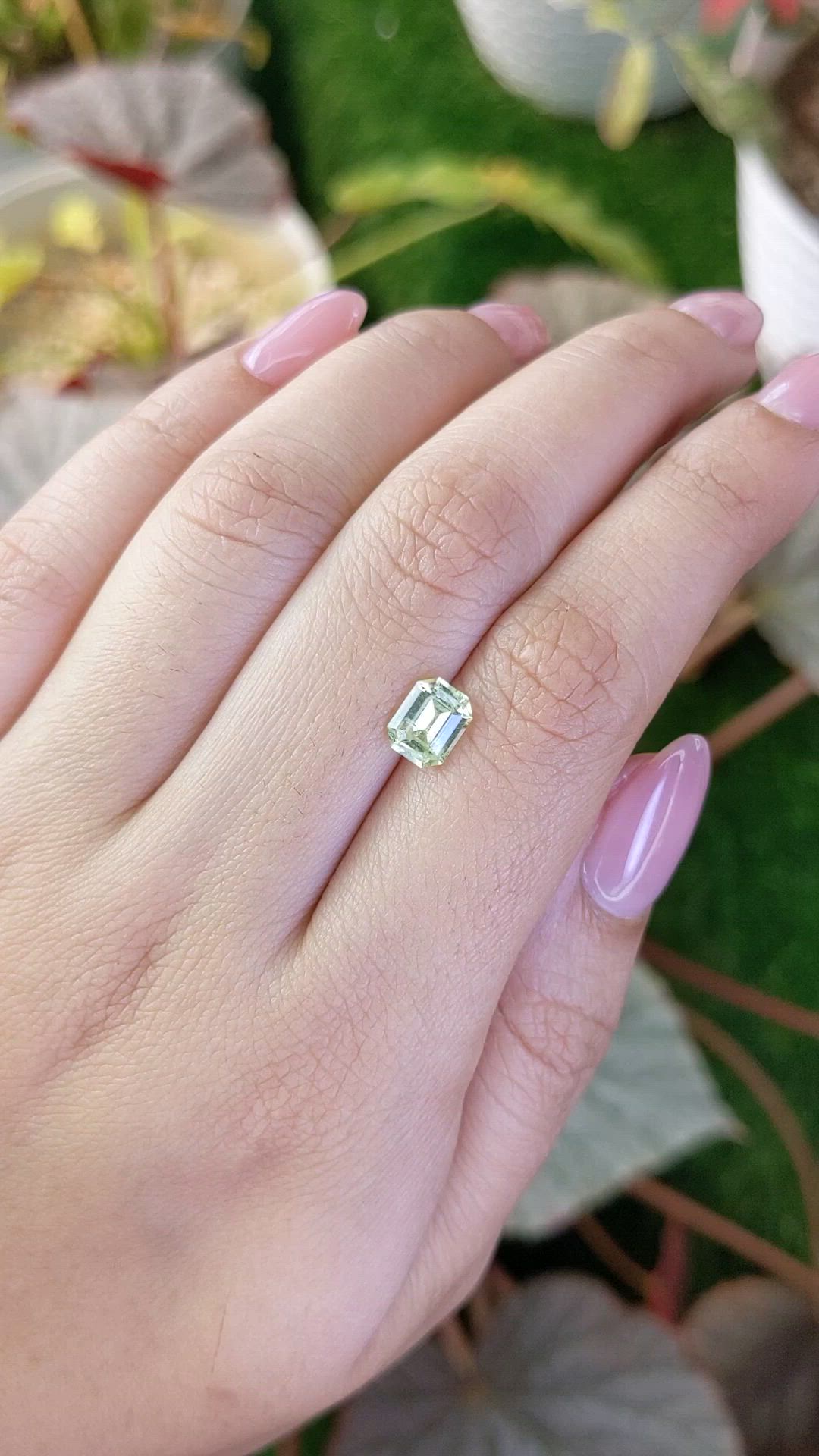 1.29 Ct. Alexandrite from Ceylon (Sri Lanka) Size Video