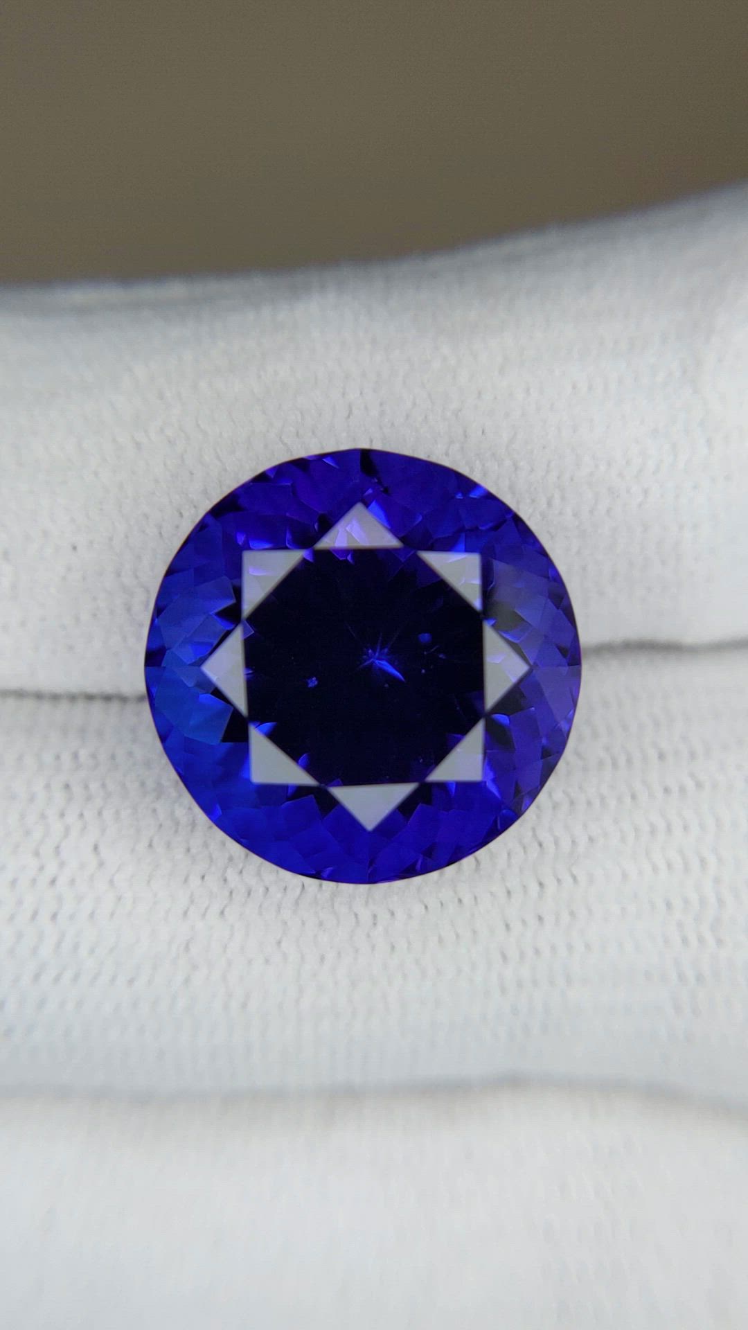 22.58 Ct. Blue Tanzanite from Tanzania Size Video