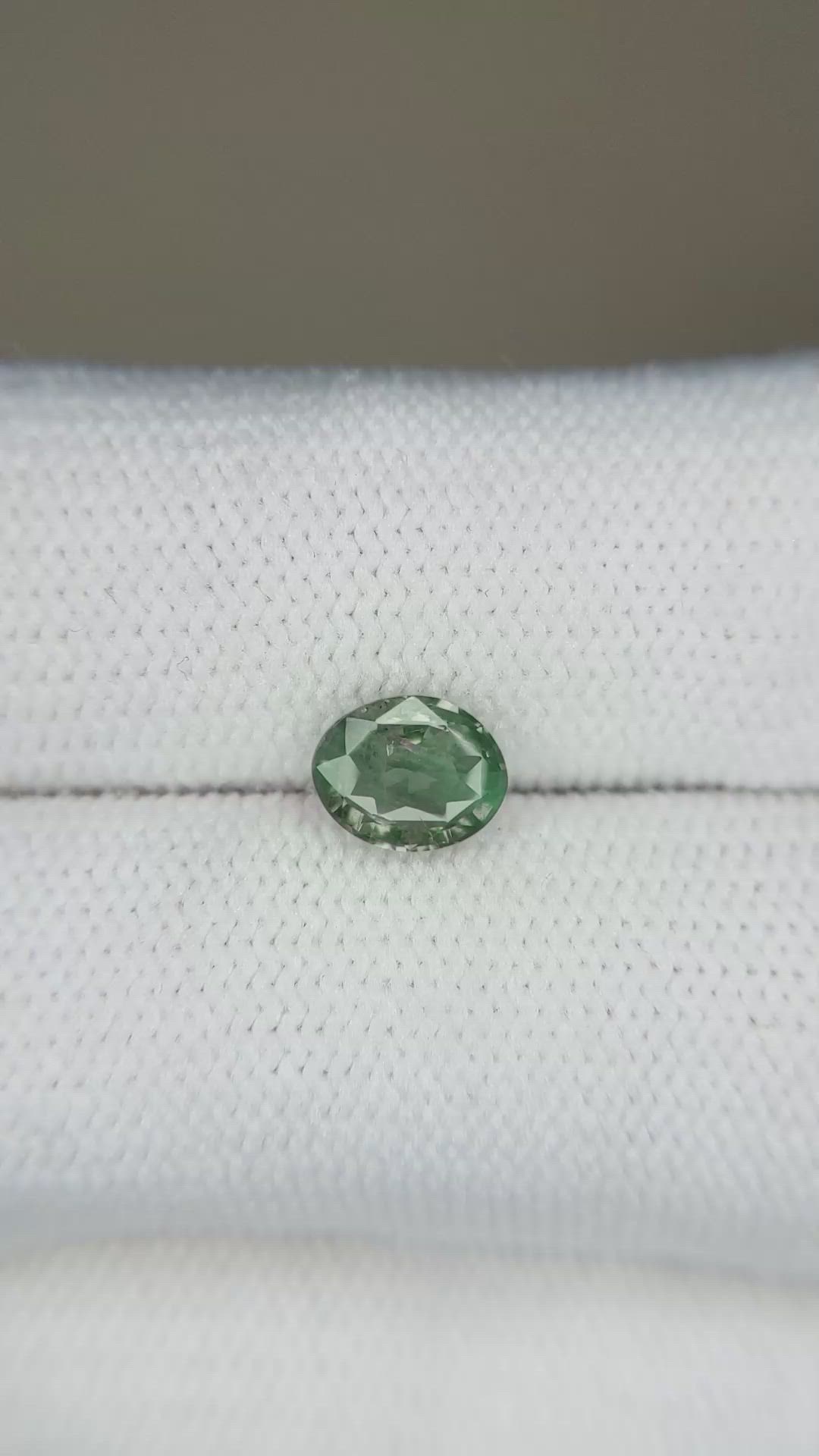 1.06 Ct. Alexandrite from Ceylon (Sri Lanka) Size Video