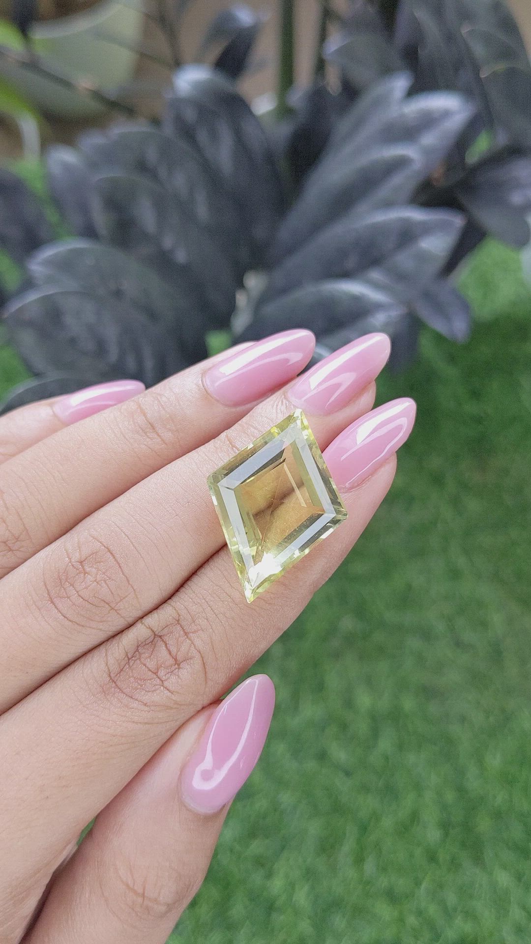 17.62 Ct. Greenish Yellow Citrine from Ceylon (Sri Lanka) Size Video
