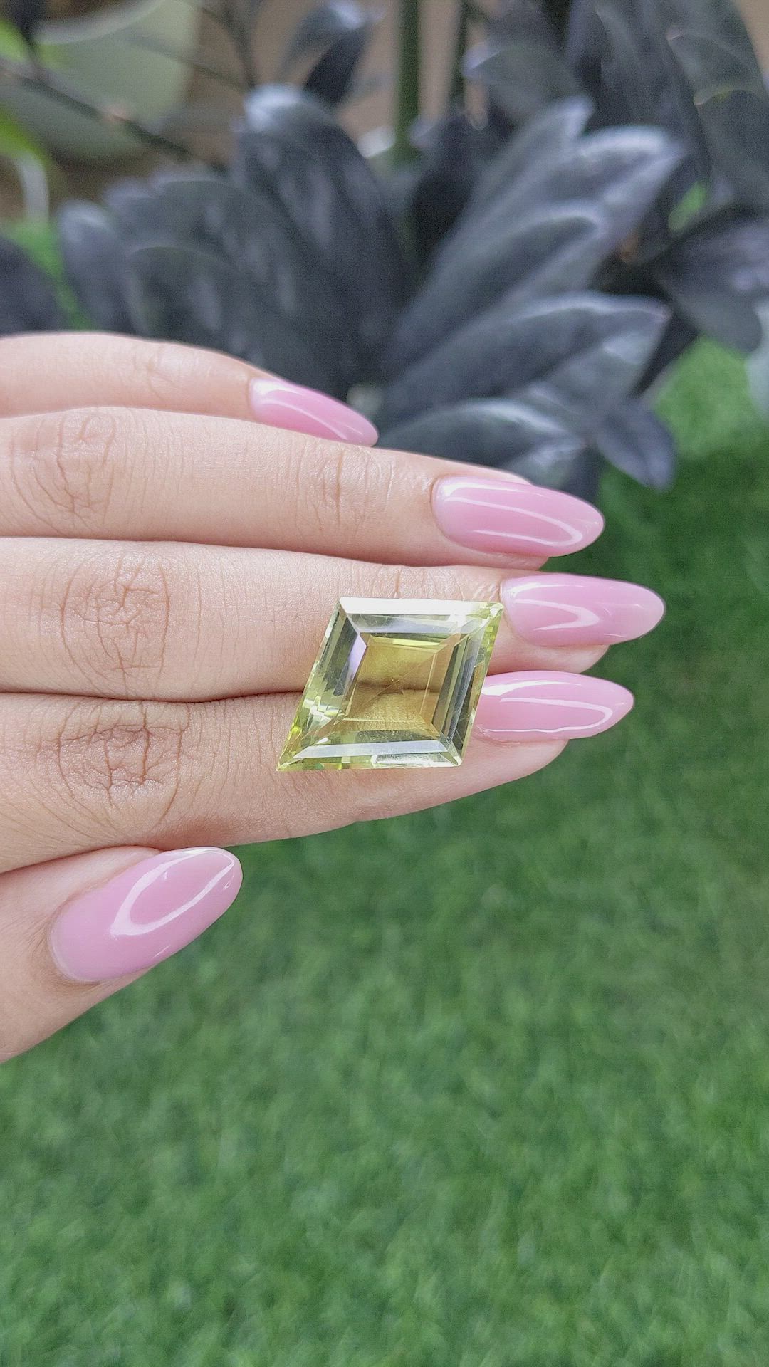 17.62 Ct. Greenish Yellow Citrine from Ceylon (Sri Lanka) Size Video