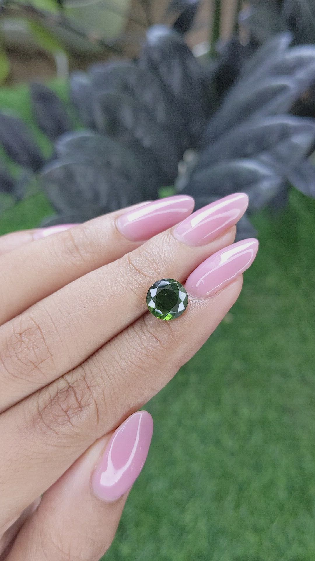 2.70 Ct. Green Zircon from Ceylon (Sri Lanka) Size Video