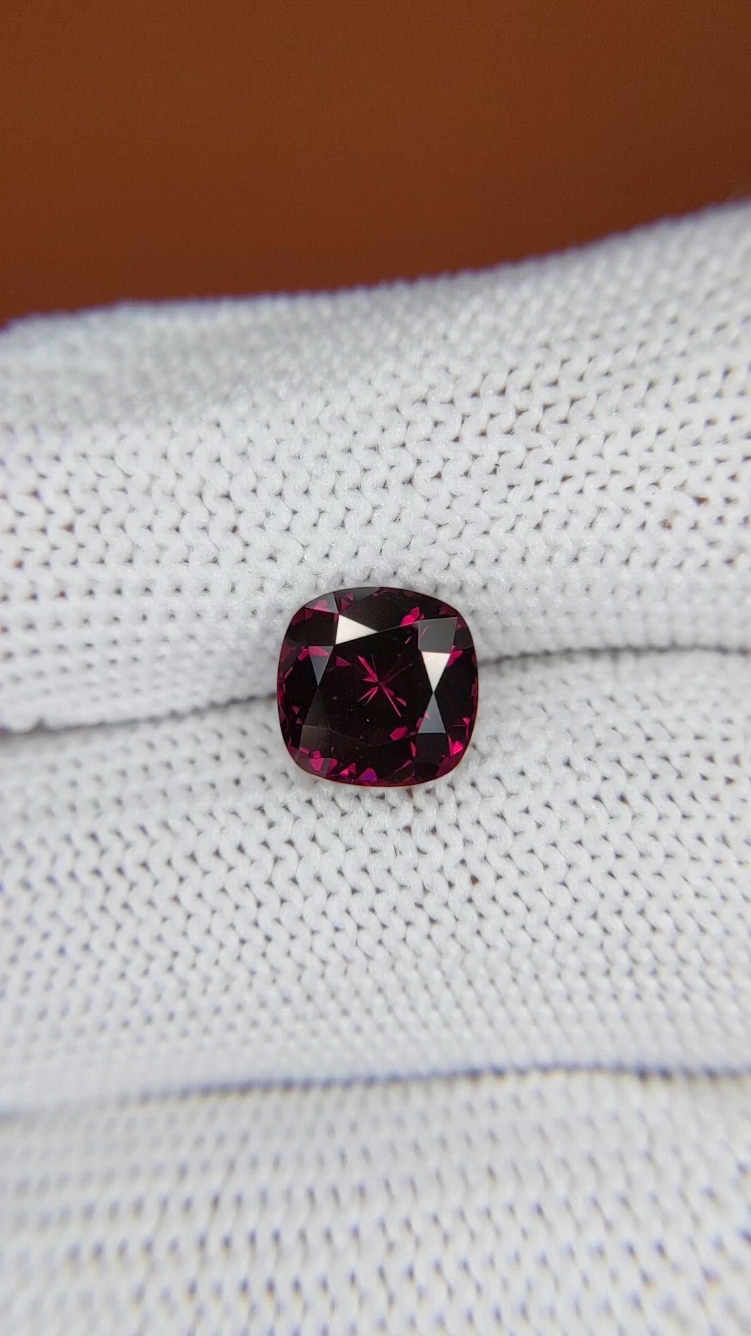 2.89 Ct. Purplish Red Garnet from Ceylon (Sri Lanka) Size Video