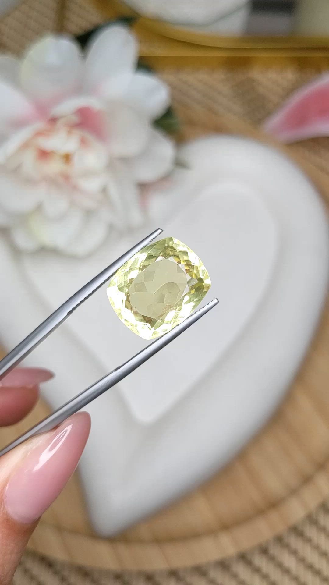 11.25 Ct. Lemon Quartz from Brazil Size Video
