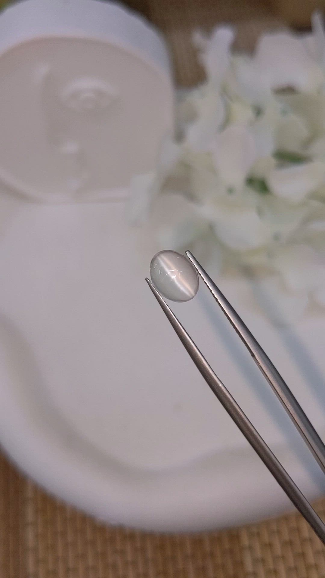 2.27 Ct. White Cabochon Moonstone from Ceylon (Sri Lanka) Size Video