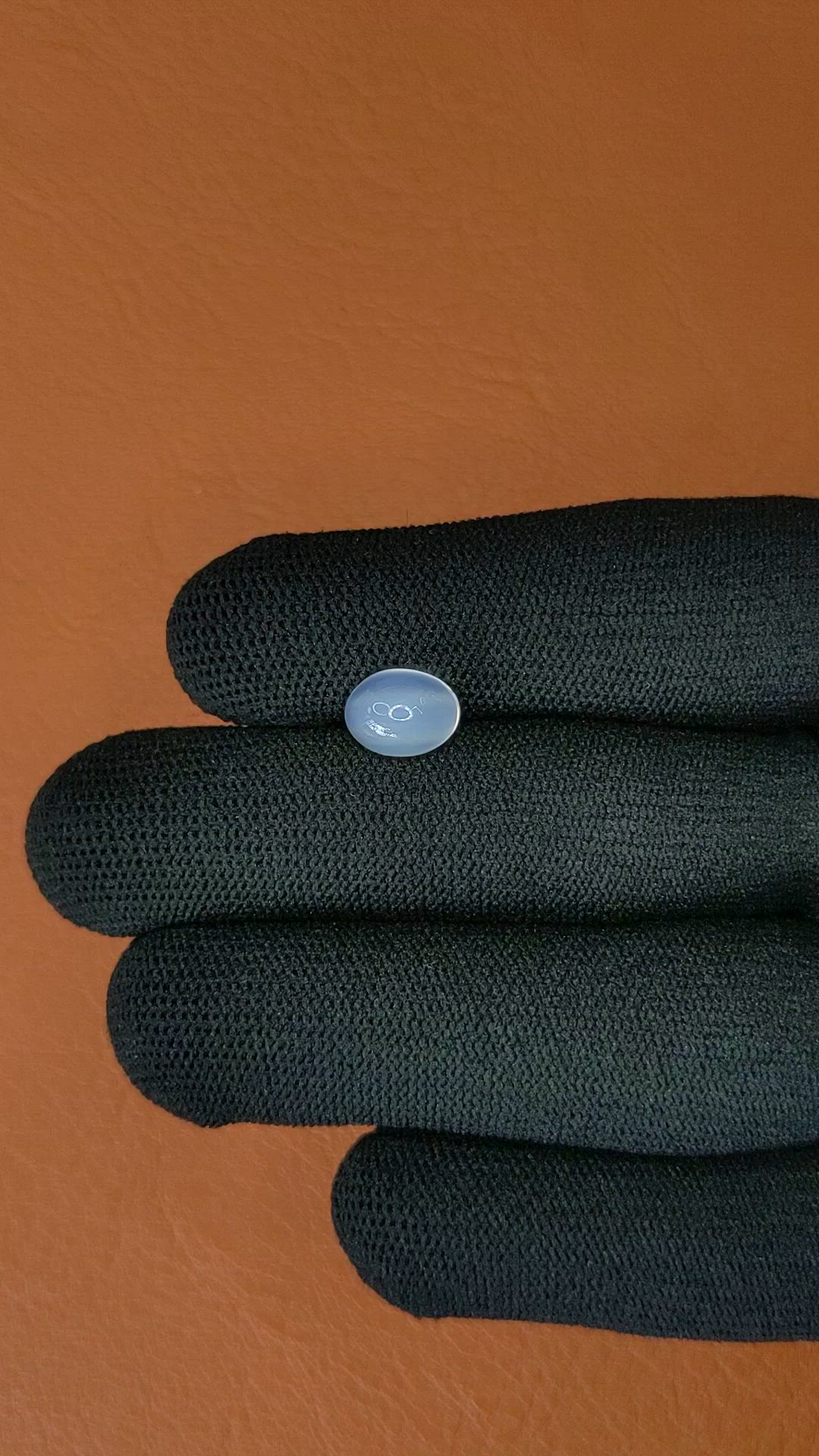 2.18 Ct. White Cabochon Moonstone from Ceylon (Sri Lanka) Size Video