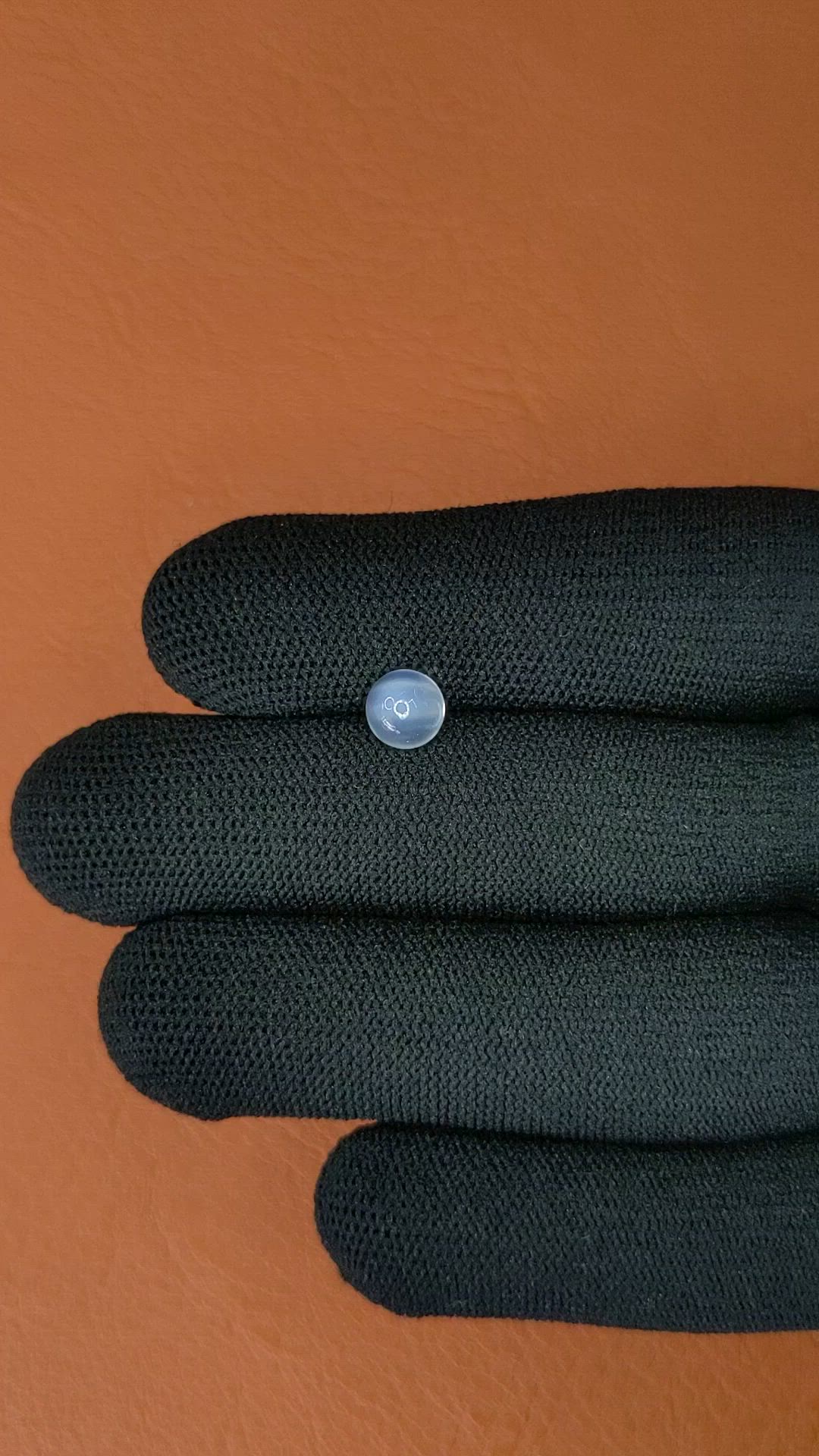 1.00 Ct. White Cabochon Moonstone from Ceylon (Sri Lanka) Size Video