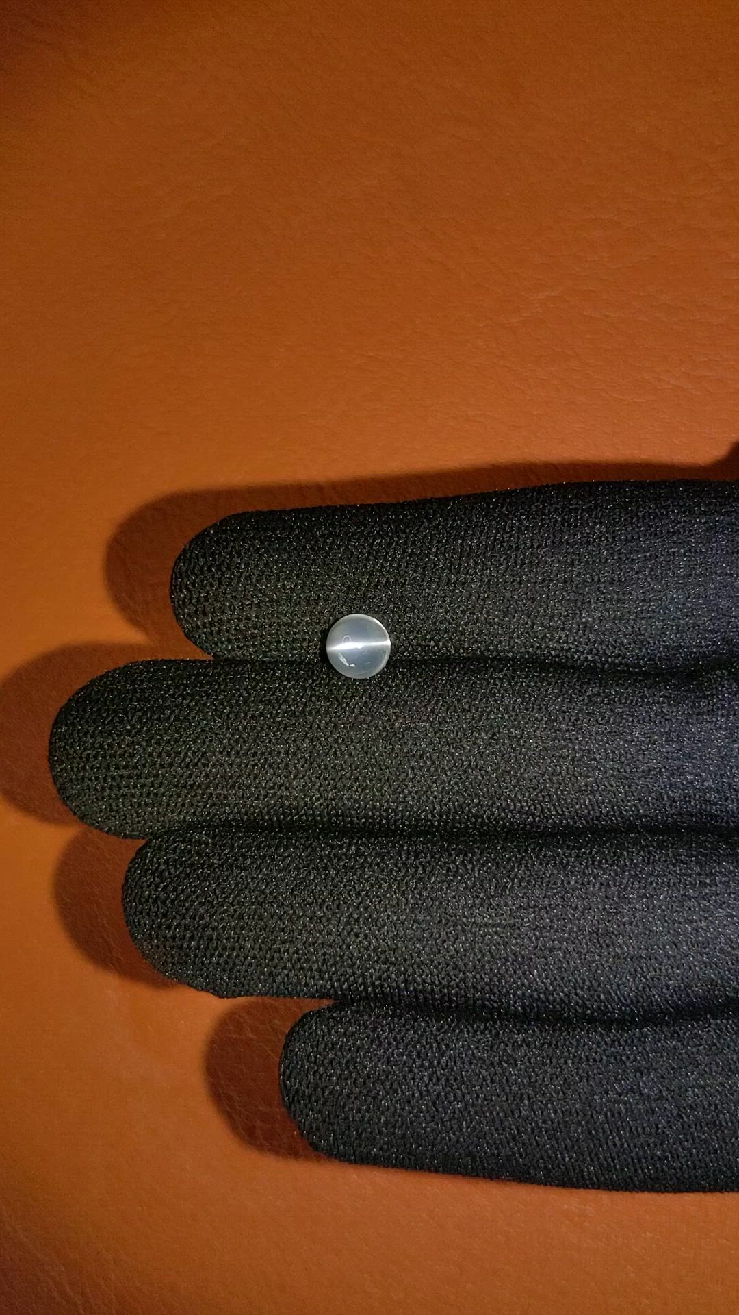1.00 Ct. White Cabochon Moonstone from Ceylon (Sri Lanka) Size Video