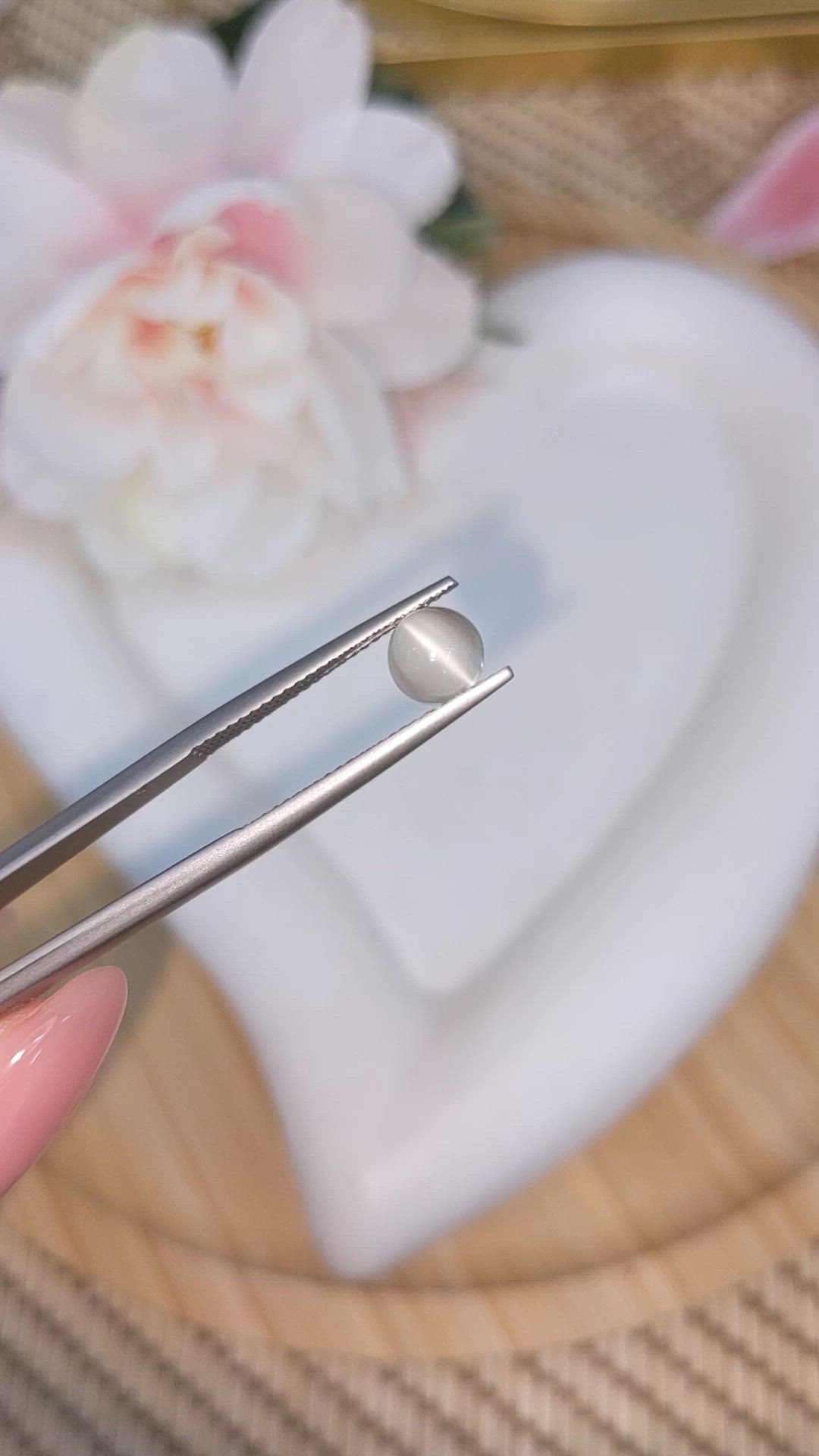 1.08 Ct. White Cabochon Moonstone from Ceylon (Sri Lanka) Size Video