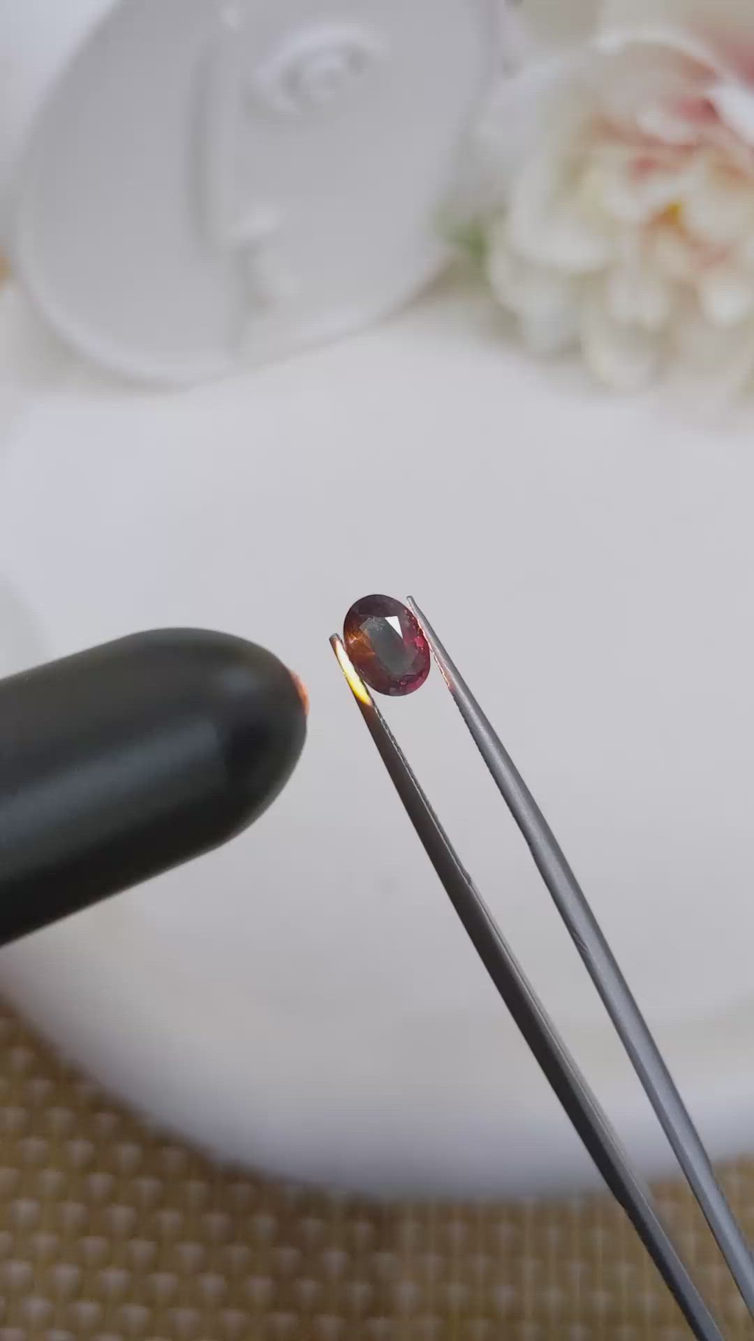 0.99 Ct. Alexandrite from Brazil Size Video