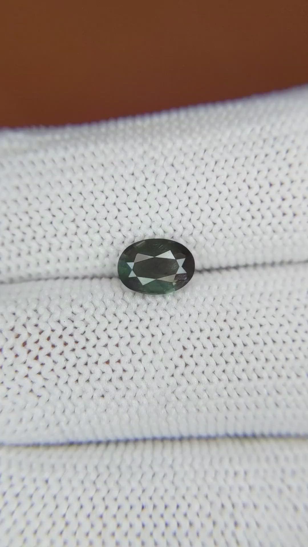 0.99 Ct. Alexandrite from Brazil Size Video