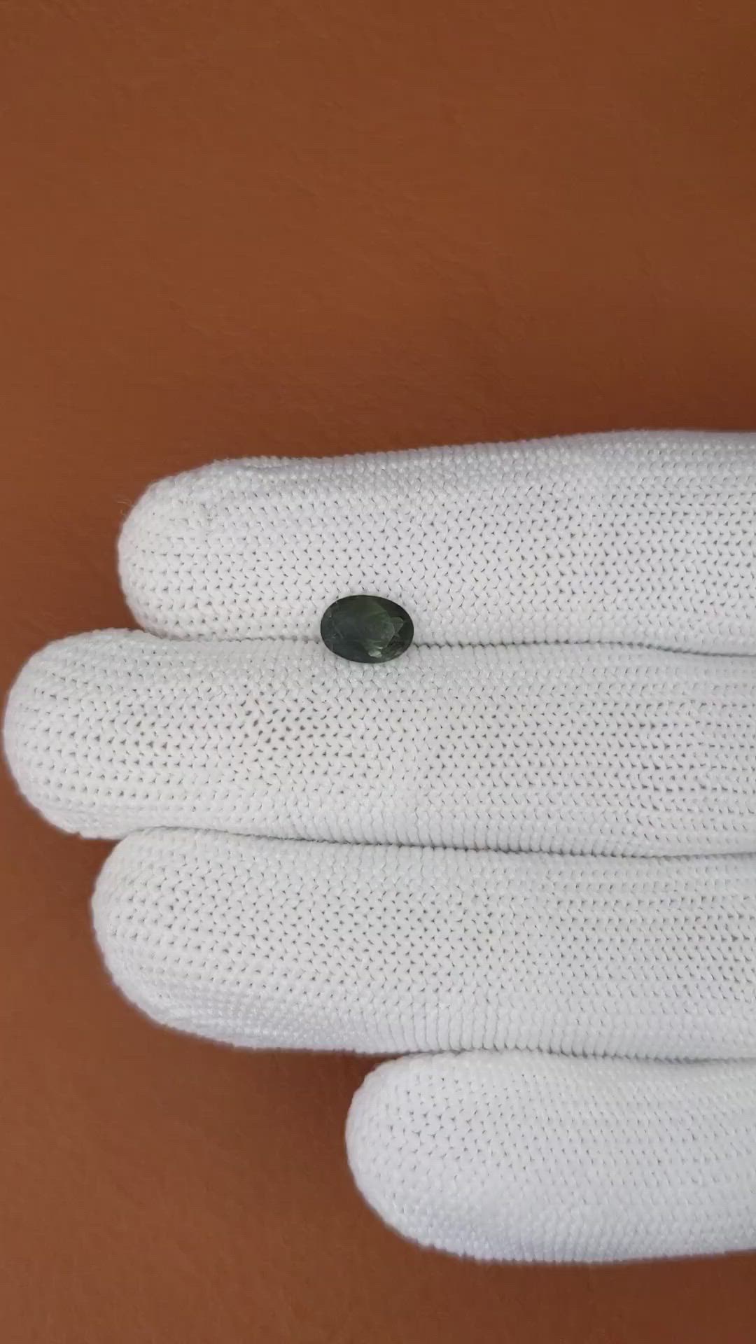 0.99 Ct. Alexandrite from Brazil Size Video
