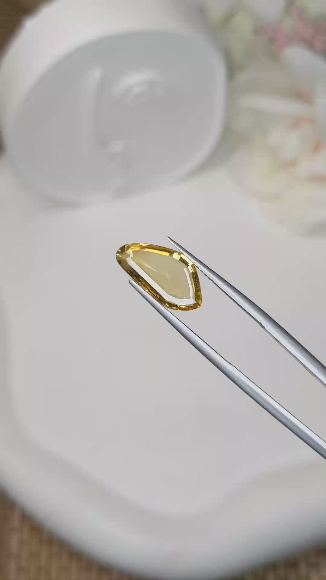 4.16 Ct. Brownish Yellow Chrysoberyl from Ceylon (Sri Lanka) Size Video