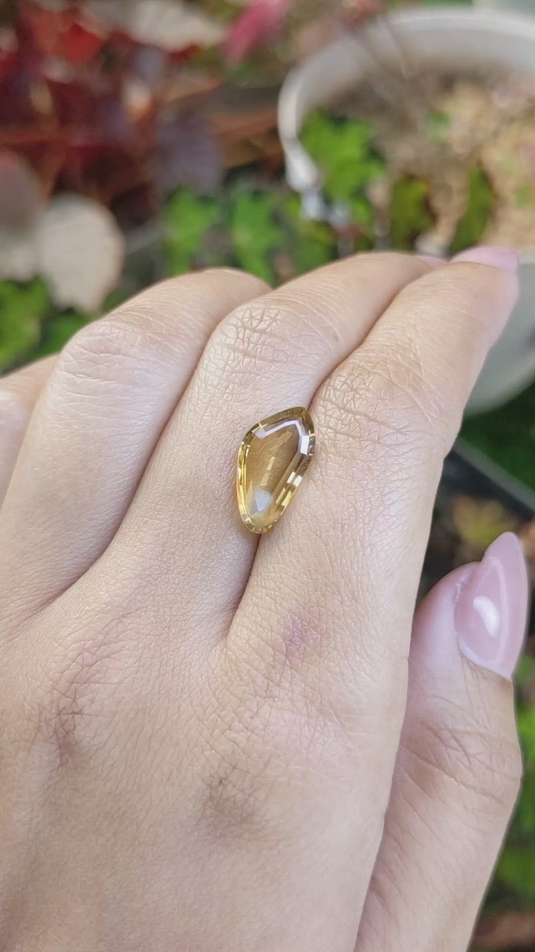 4.16 Ct. Brownish Yellow Chrysoberyl from Ceylon (Sri Lanka) Size Video
