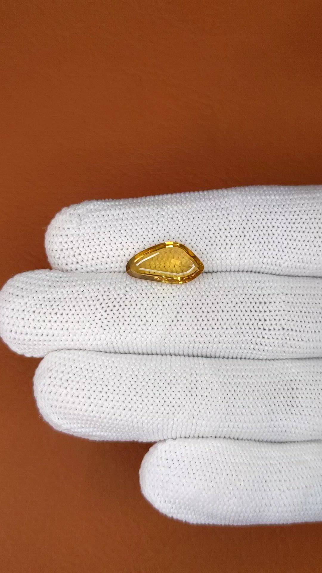 4.16 Ct. Brownish Yellow Chrysoberyl from Ceylon (Sri Lanka) Size Video