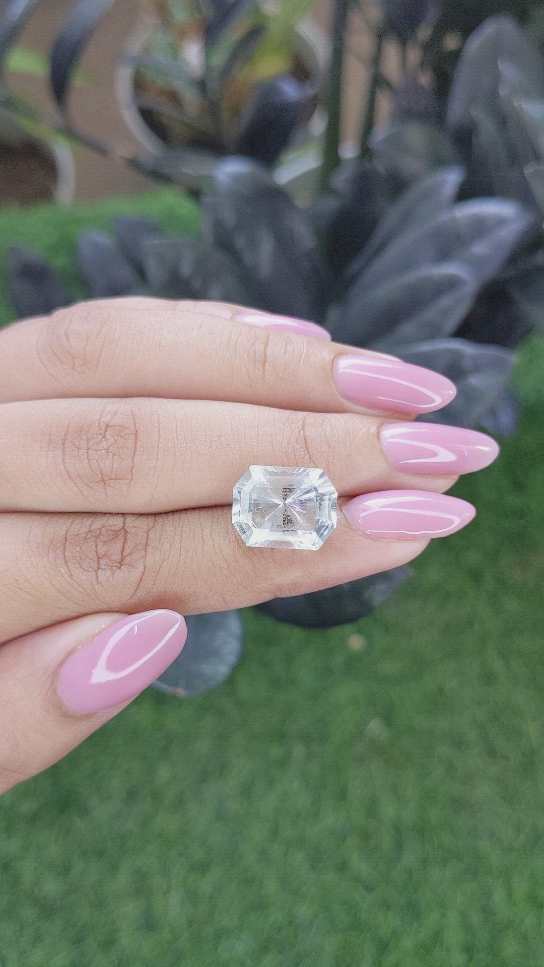 6.77 Ct. Blue Aquamarine from Ceylon (Sri Lanka) Size Video