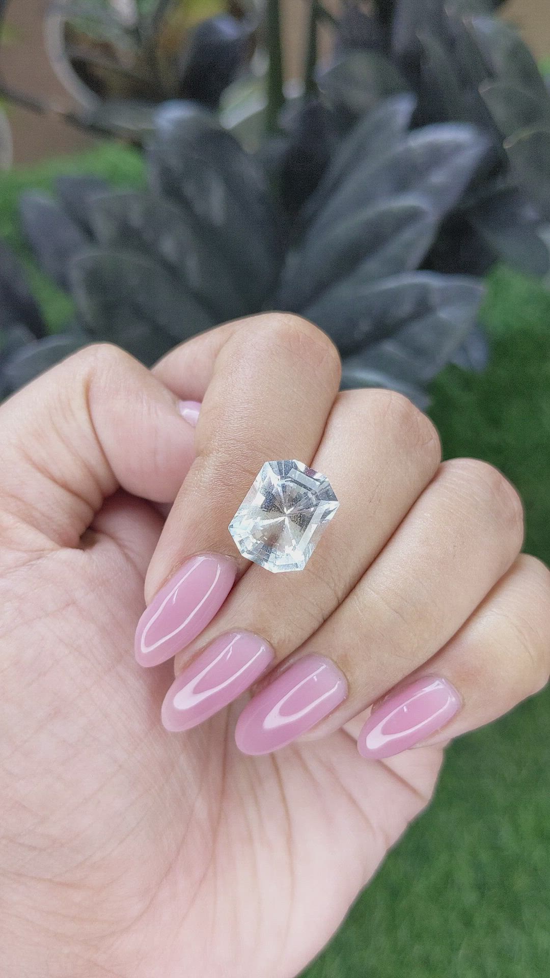 6.77 Ct. Blue Aquamarine from Ceylon (Sri Lanka) Size Video