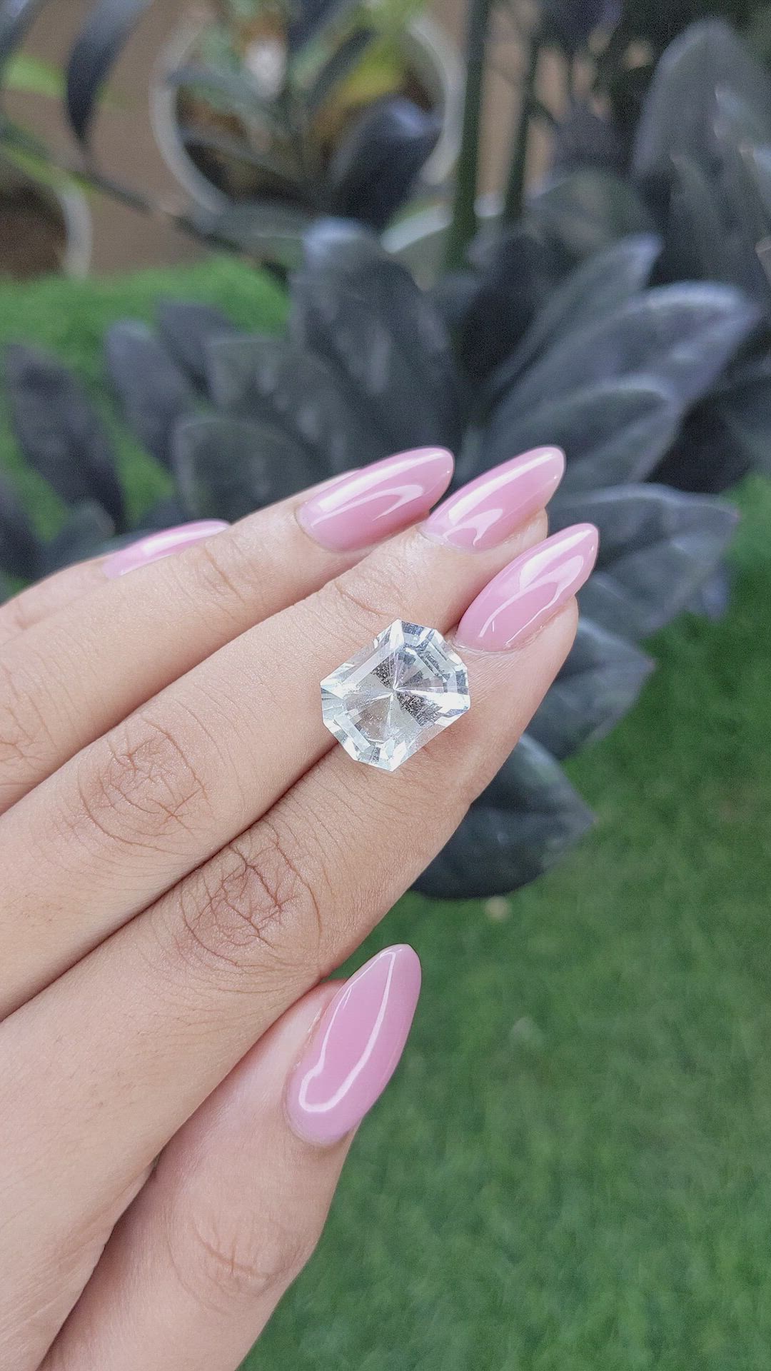 6.77 Ct. Blue Aquamarine from Ceylon (Sri Lanka) Size Video
