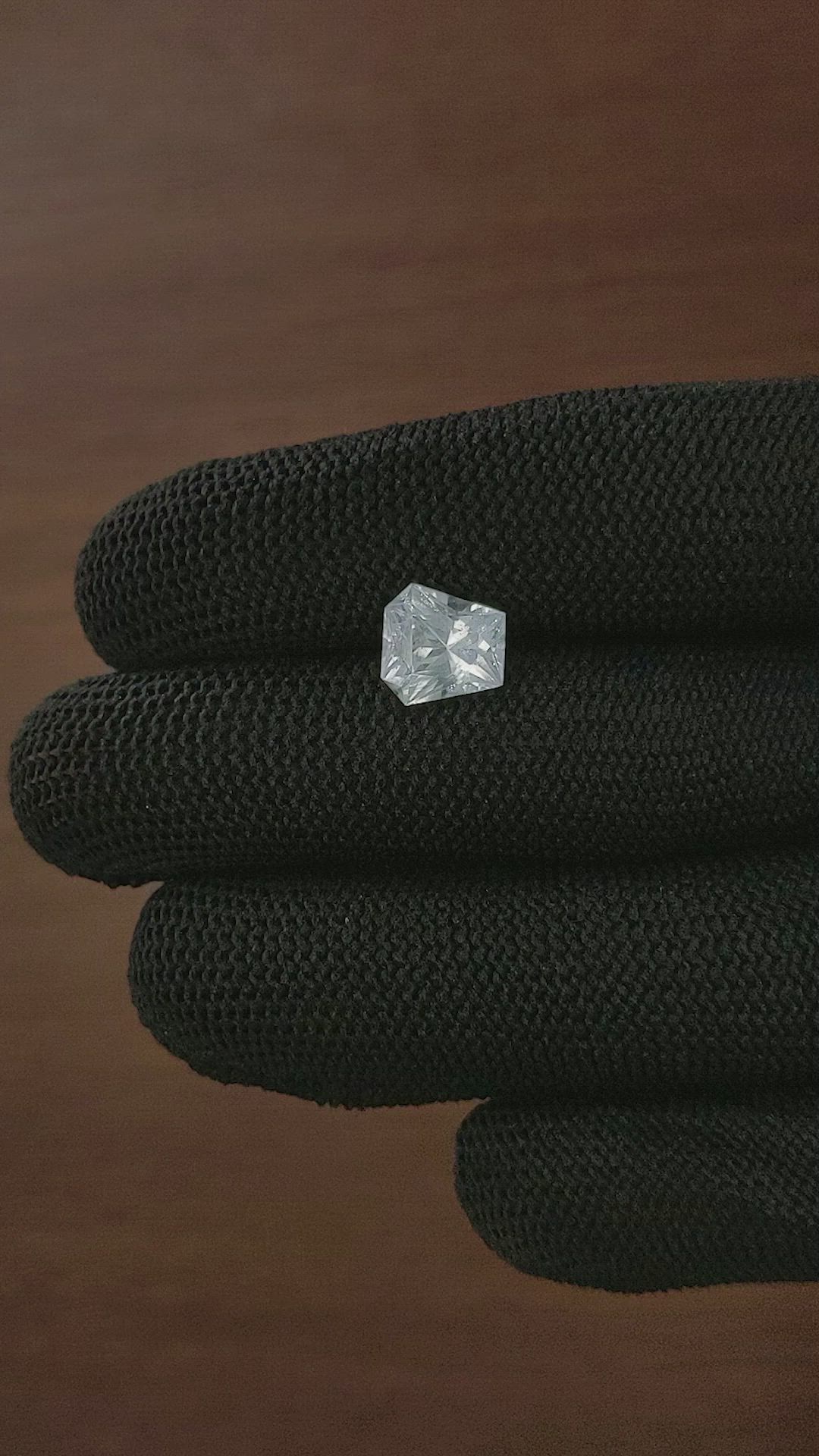 2.60 Ct. Blue Aquamarine from Ceylon (Sri Lanka) Size Video
