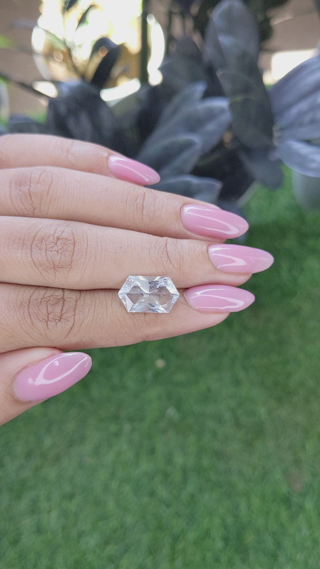 3.96 Ct. Blue Aquamarine from Ceylon (Sri Lanka) Size Video