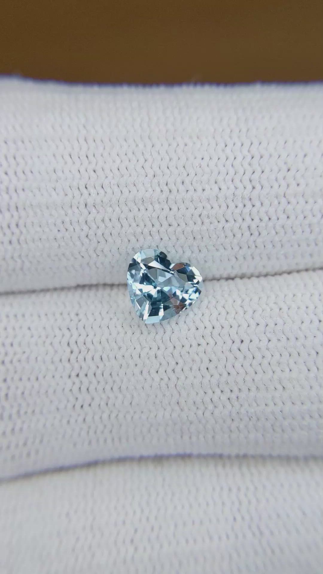 0.91 Ct. Blue Aquamarine from Mozambique Size Video