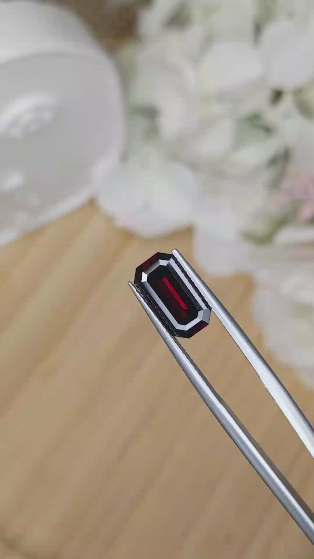 2.95 Ct. Red Garnet from Ceylon (Sri Lanka) Size Video