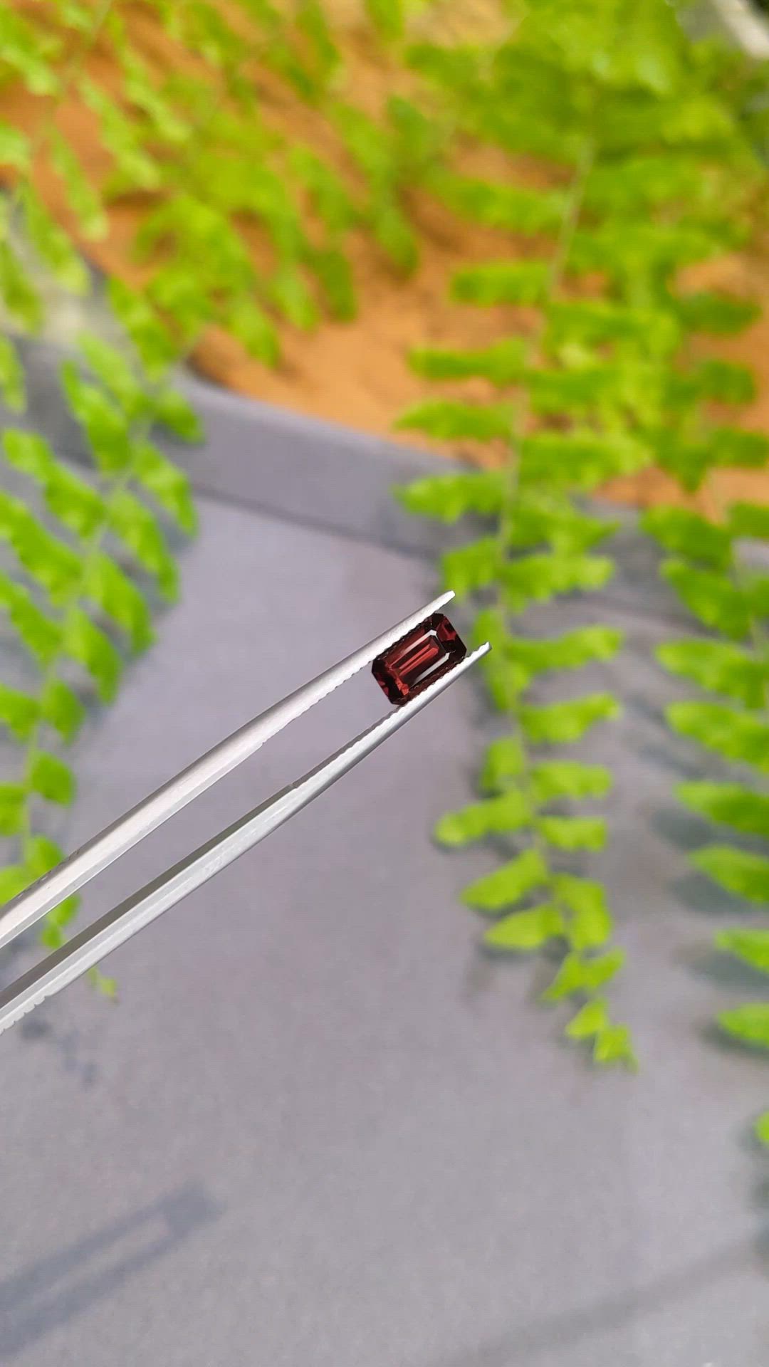 1.15 Ct. Orangish Red Spinel from Burma (Myanmar) Size Video