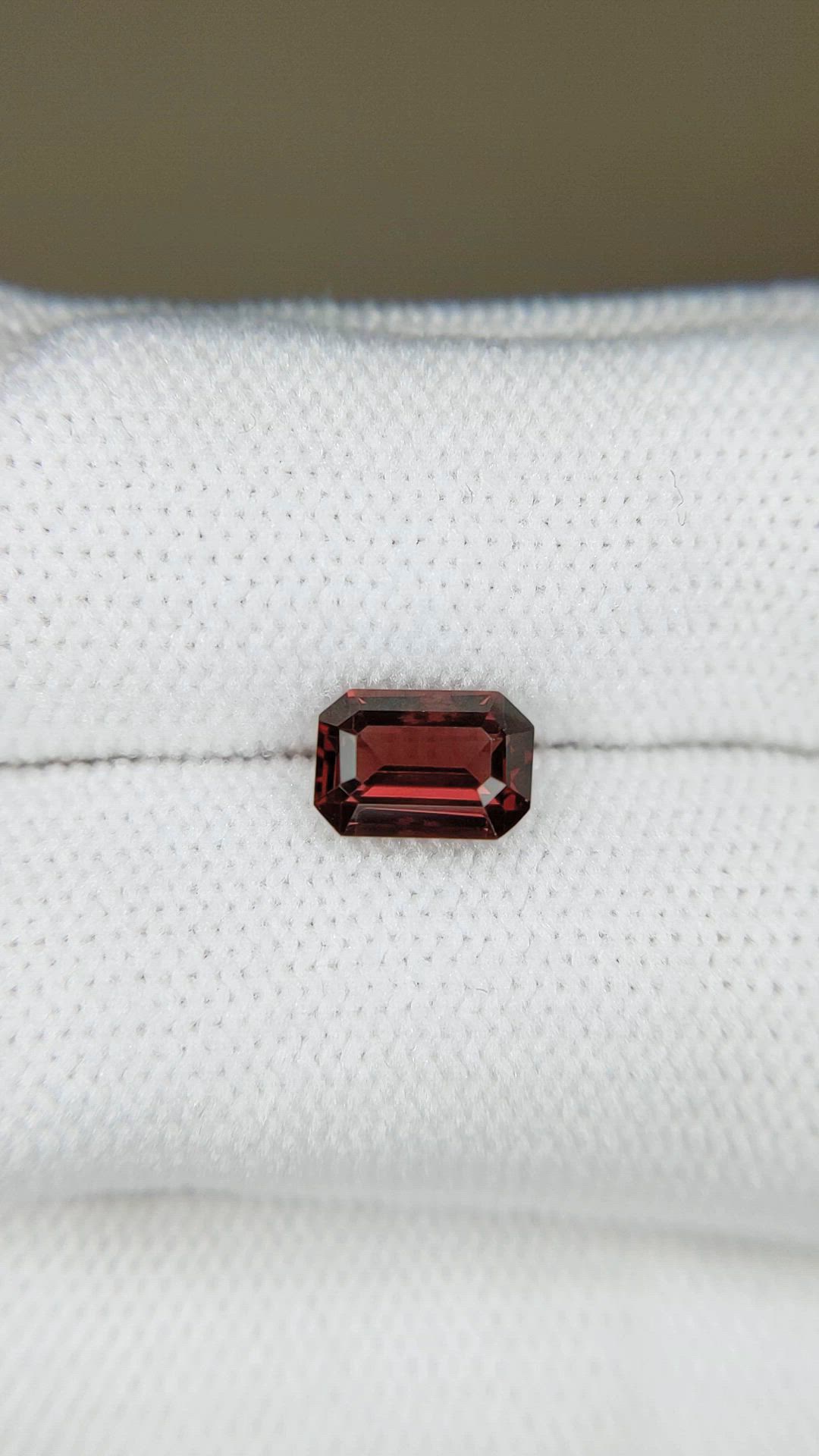 1.15 Ct. Orangish Red Spinel from Burma (Myanmar) Size Video