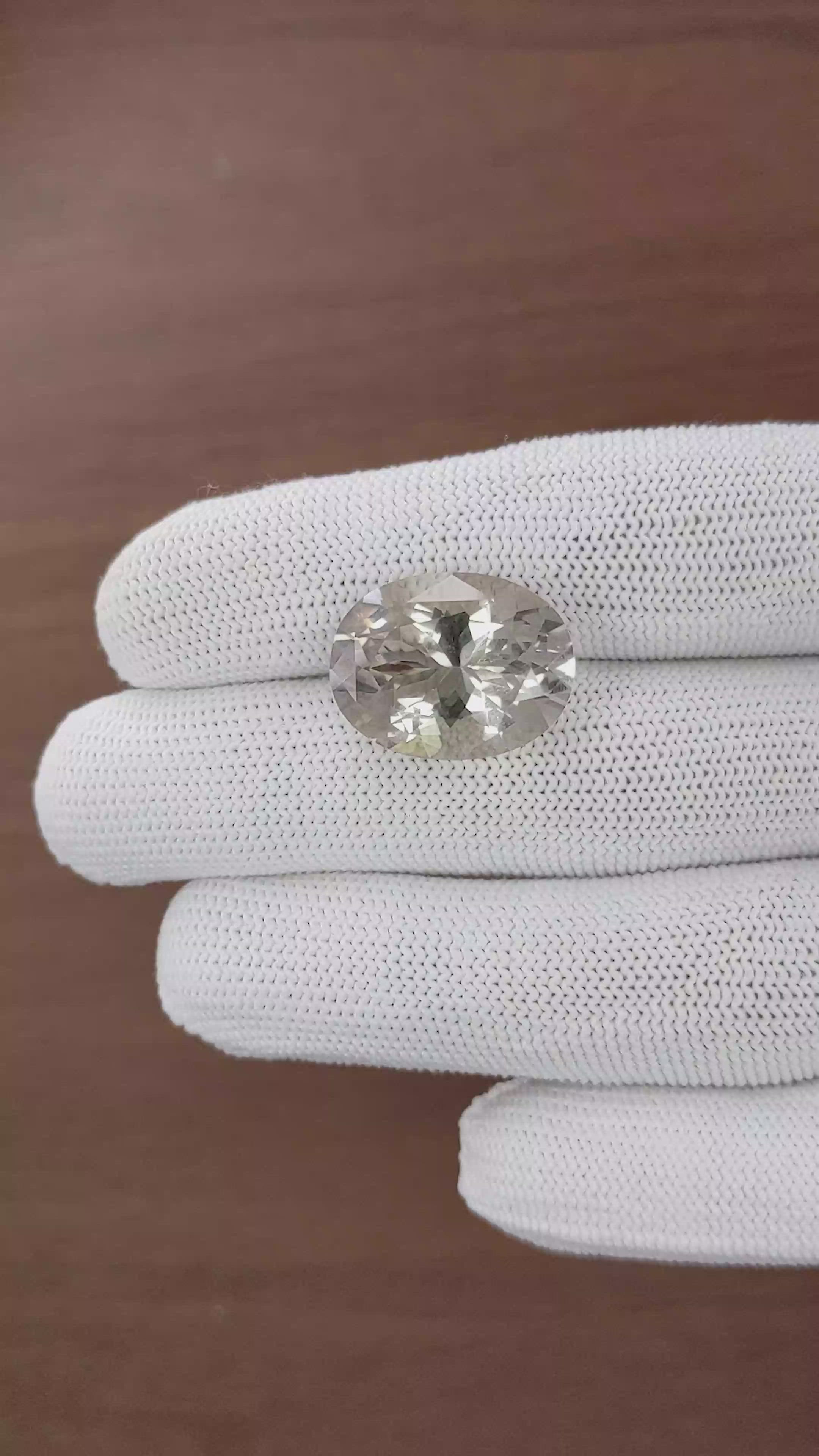 13.84 Ct. Smoky Smokey Quartz from Ceylon (Sri Lanka) Size Video