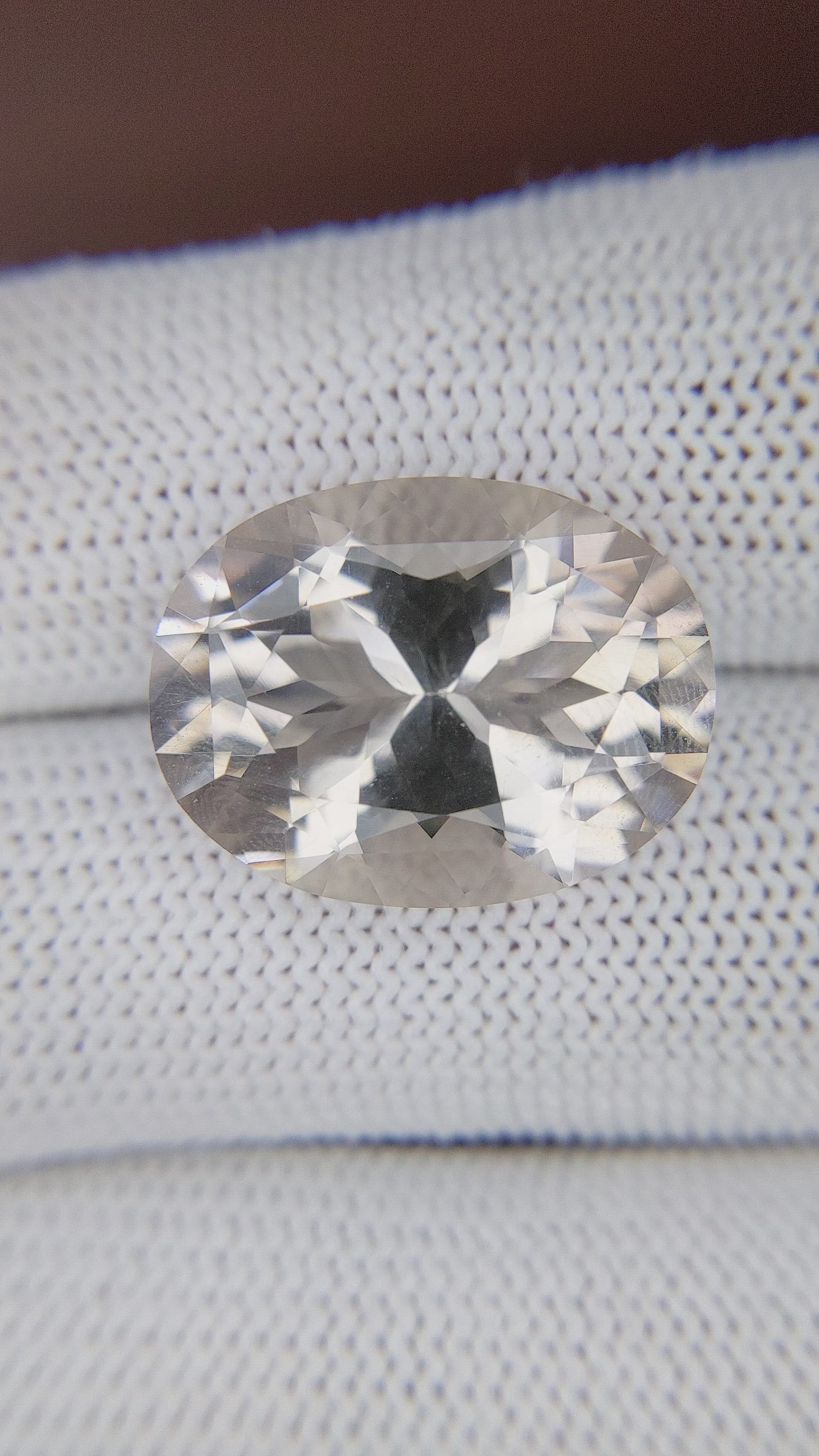 13.84 Ct. Smoky Smokey Quartz from Ceylon (Sri Lanka) Size Video