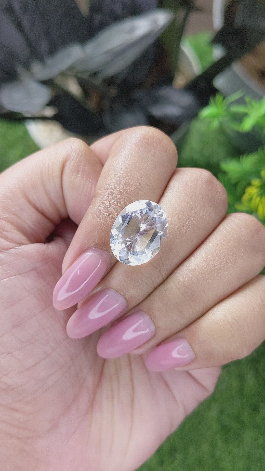 7.72 Ct. White Scapolite from Ceylon (Sri Lanka) Size Video