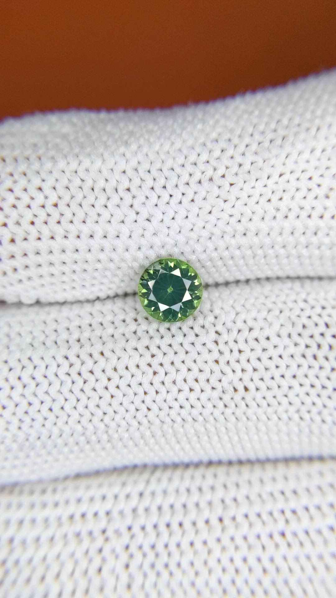 1.00 Ct. Green Zircon from Ceylon (Sri Lanka) Size Video