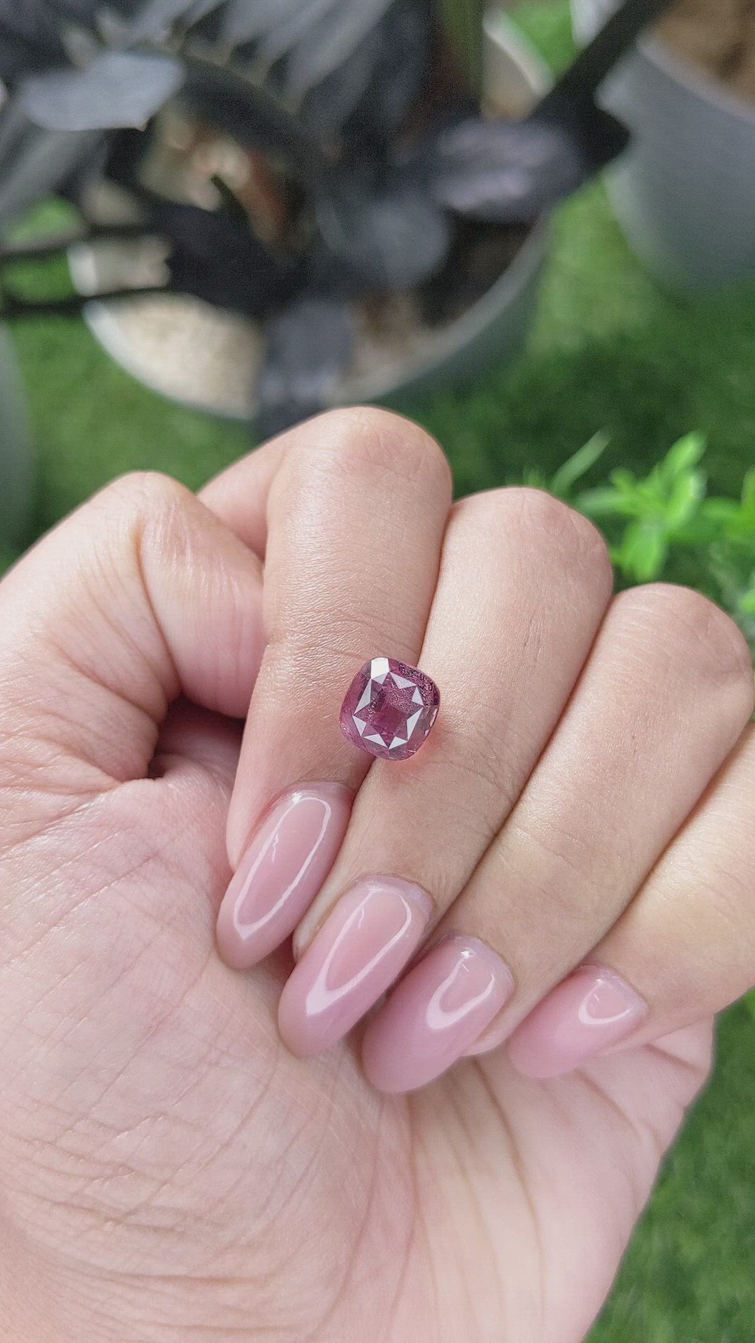 4.09 Ct. Purplish Pink Garnet from Ceylon (Sri Lanka) Size Video