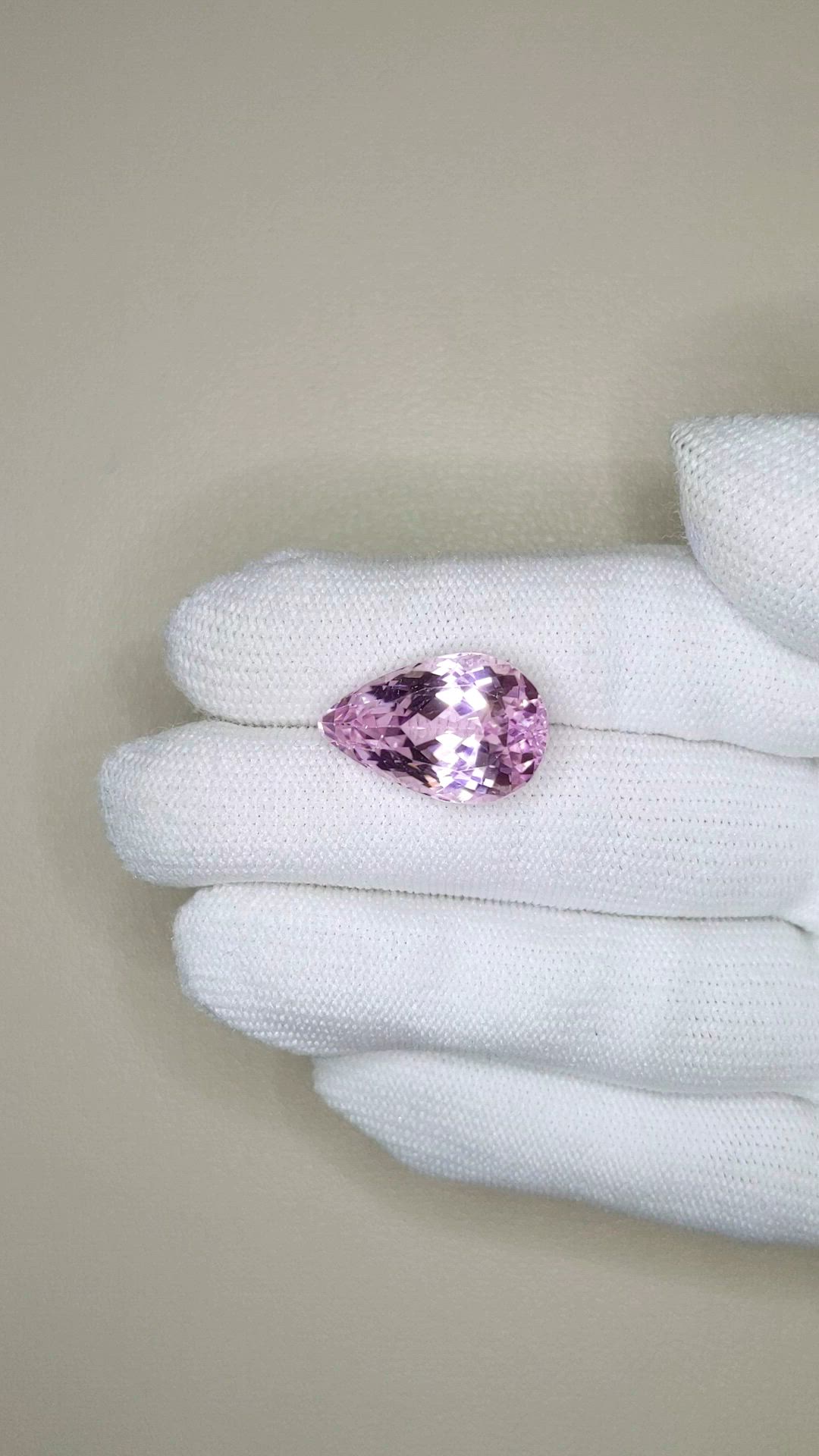 15.24 Ct. Pink Kunzite from Afghanistan Size Video