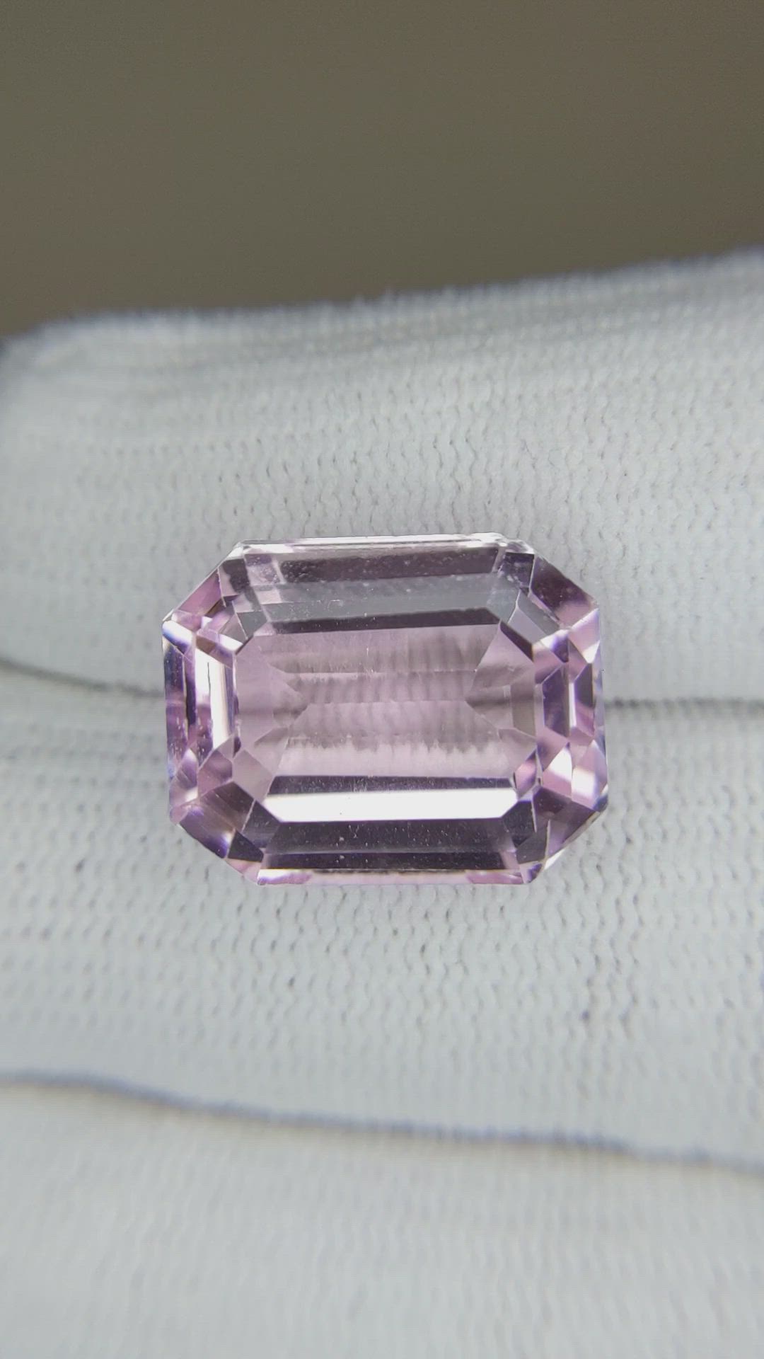 18.51 Ct. Pink Kunzite from Afghanistan Size Video